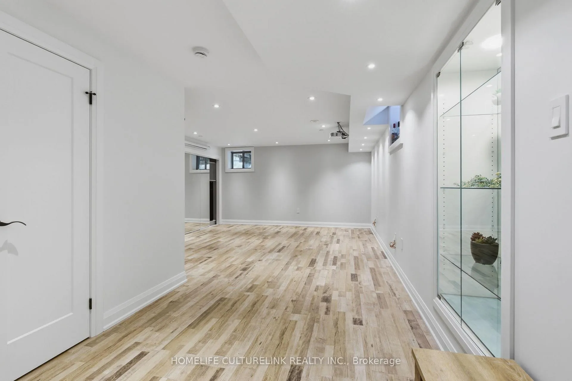 Photo 37 of Unit 126, 1331 Major Mackenzie Drive, Vaughan, Patterson — HOMEH