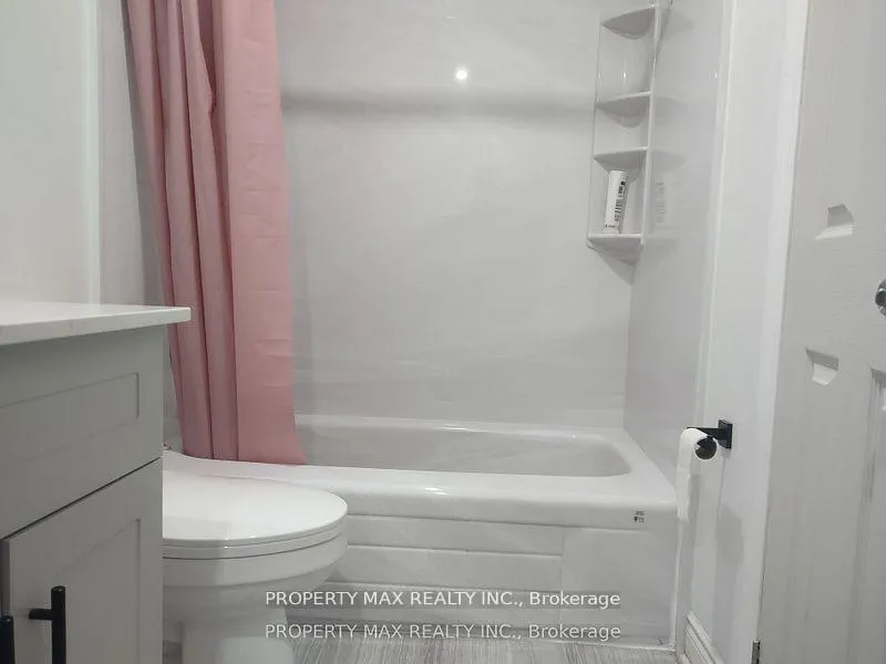 Photo 15 of Unit upper 3 level, 30 Glenabbey Drive, Clarington, Courtice — HOMEH