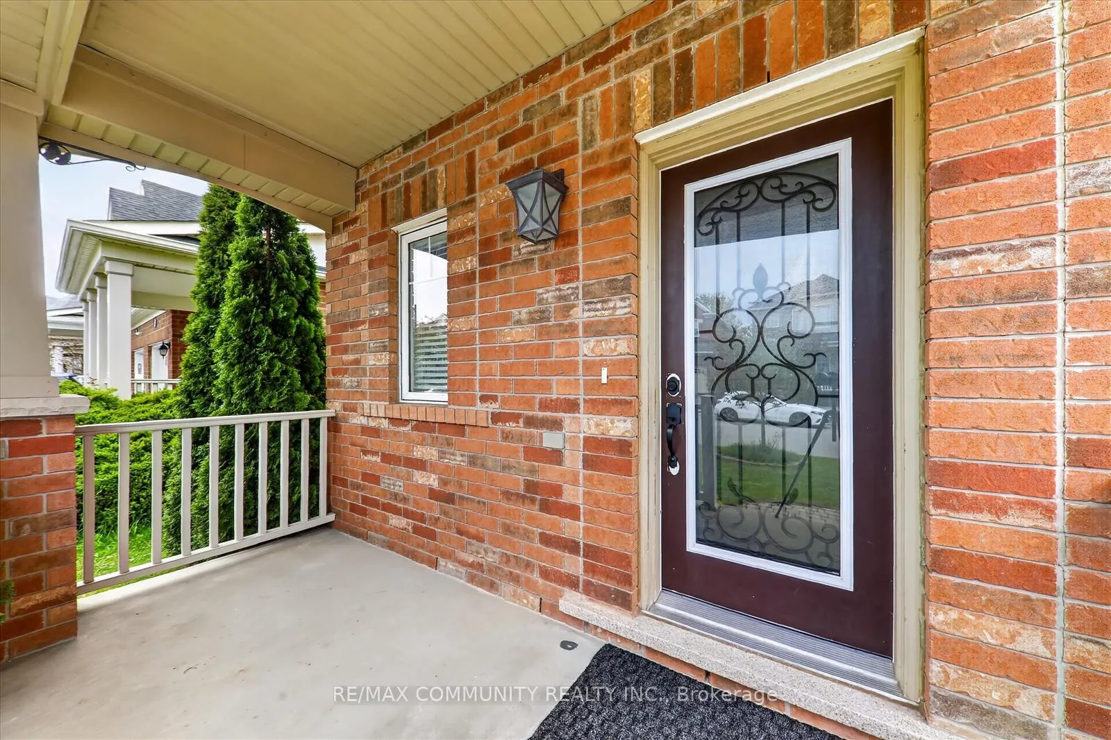 Photo 4 of 924 Zelinsky Crescent, Milton, Coates — HOMEH