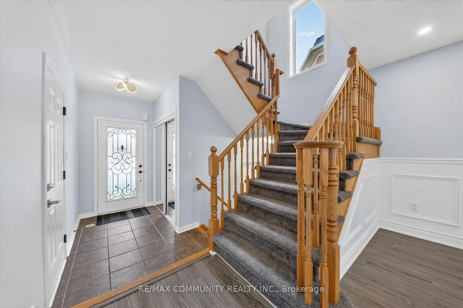 Photo 6 of 924 Zelinsky Crescent, Milton, Coates — HOMEH
