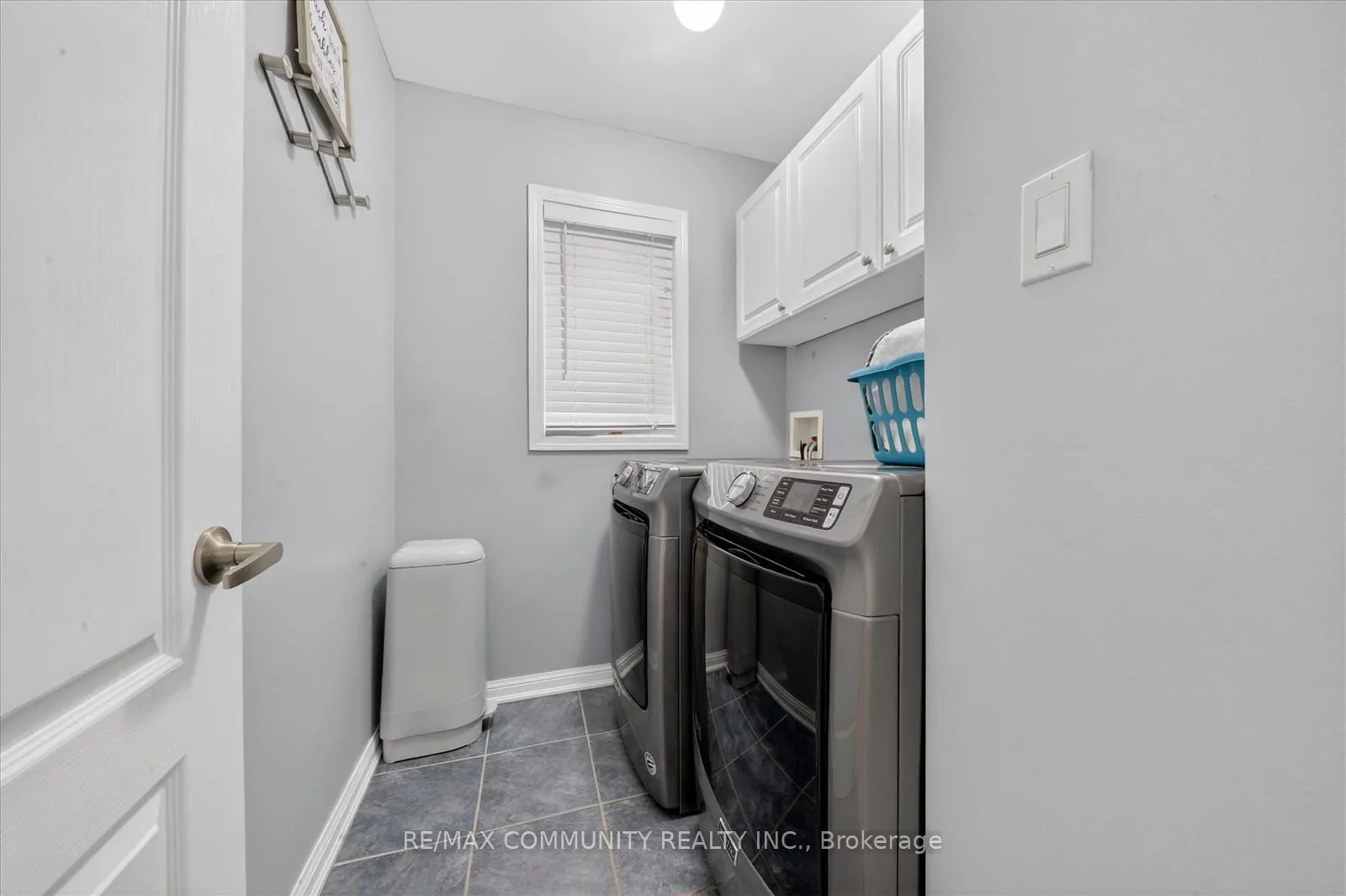Photo 28 of 924 Zelinsky Crescent, Milton, Coates — HOMEH