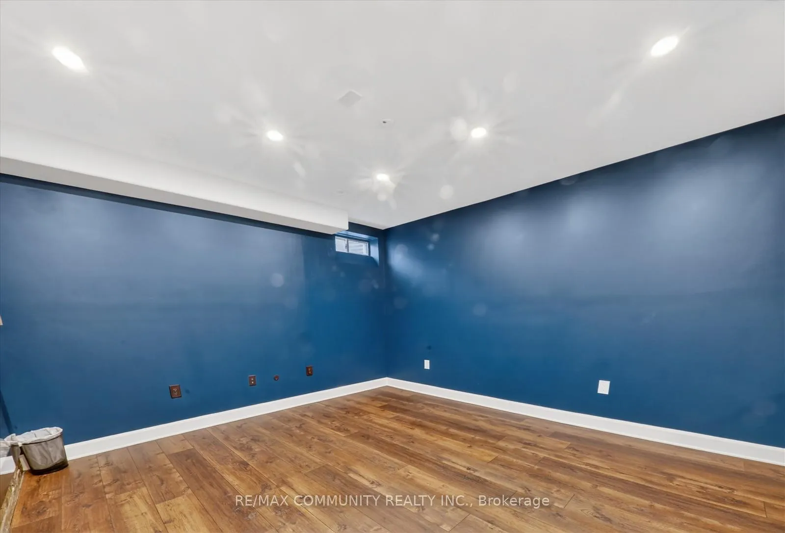 Photo 32 of 924 Zelinsky Crescent, Milton, Coates — HOMEH