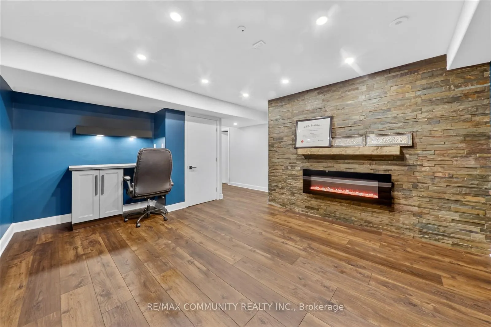 Photo 33 of 924 Zelinsky Crescent, Milton, Coates — HOMEH