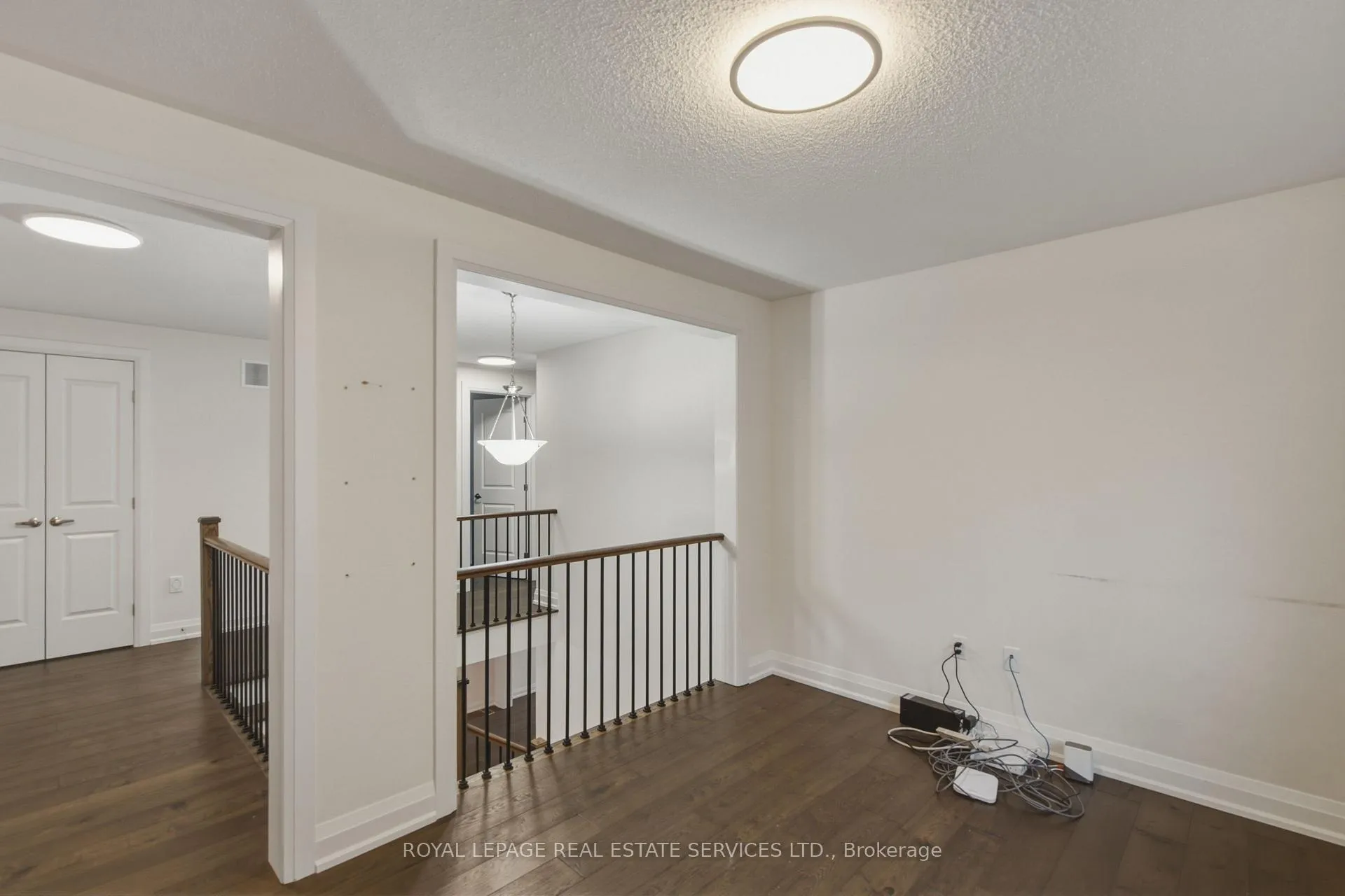 Photo 17 of 197 Whittington Drive, Hamilton, Meadowlands — HOMEH