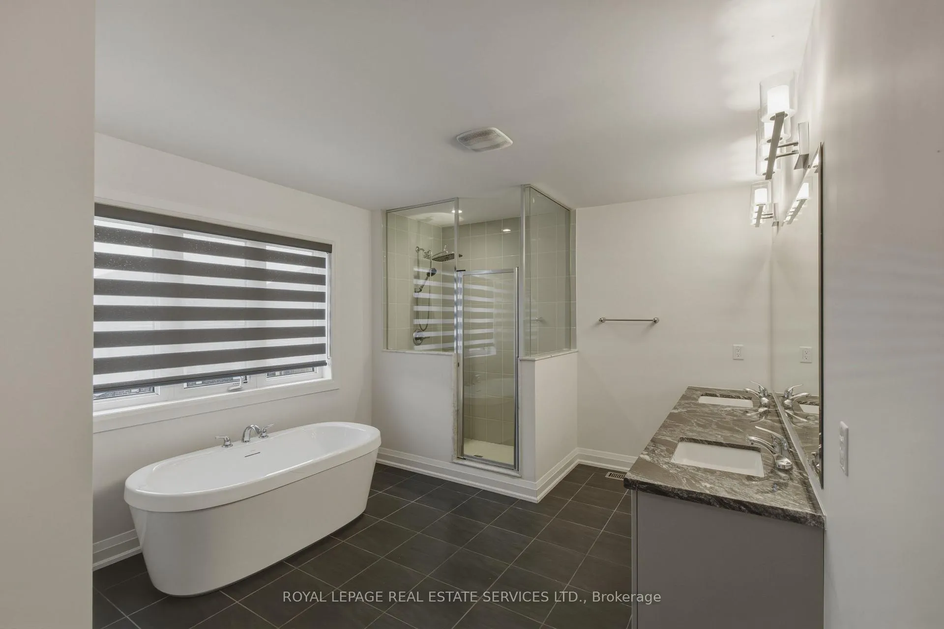 Photo 20 of 197 Whittington Drive, Hamilton, Meadowlands — HOMEH