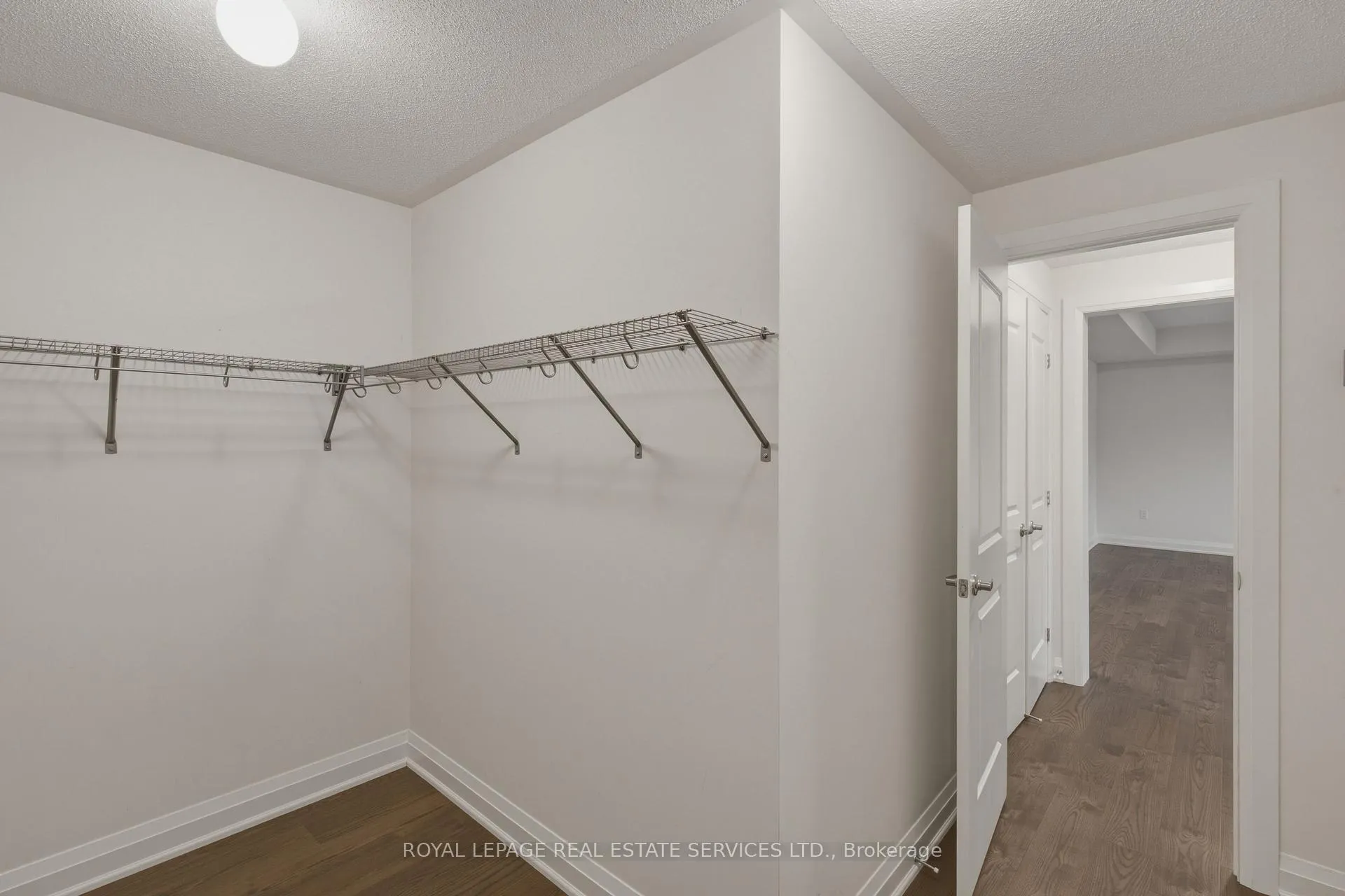 Photo 21 of 197 Whittington Drive, Hamilton, Meadowlands — HOMEH