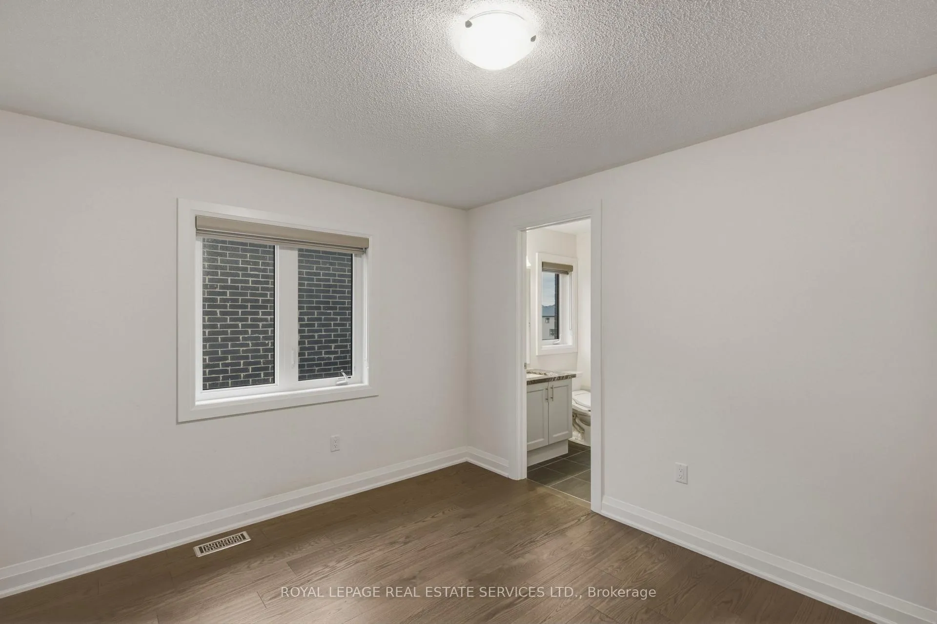 Photo 26 of 197 Whittington Drive, Hamilton, Meadowlands — HOMEH