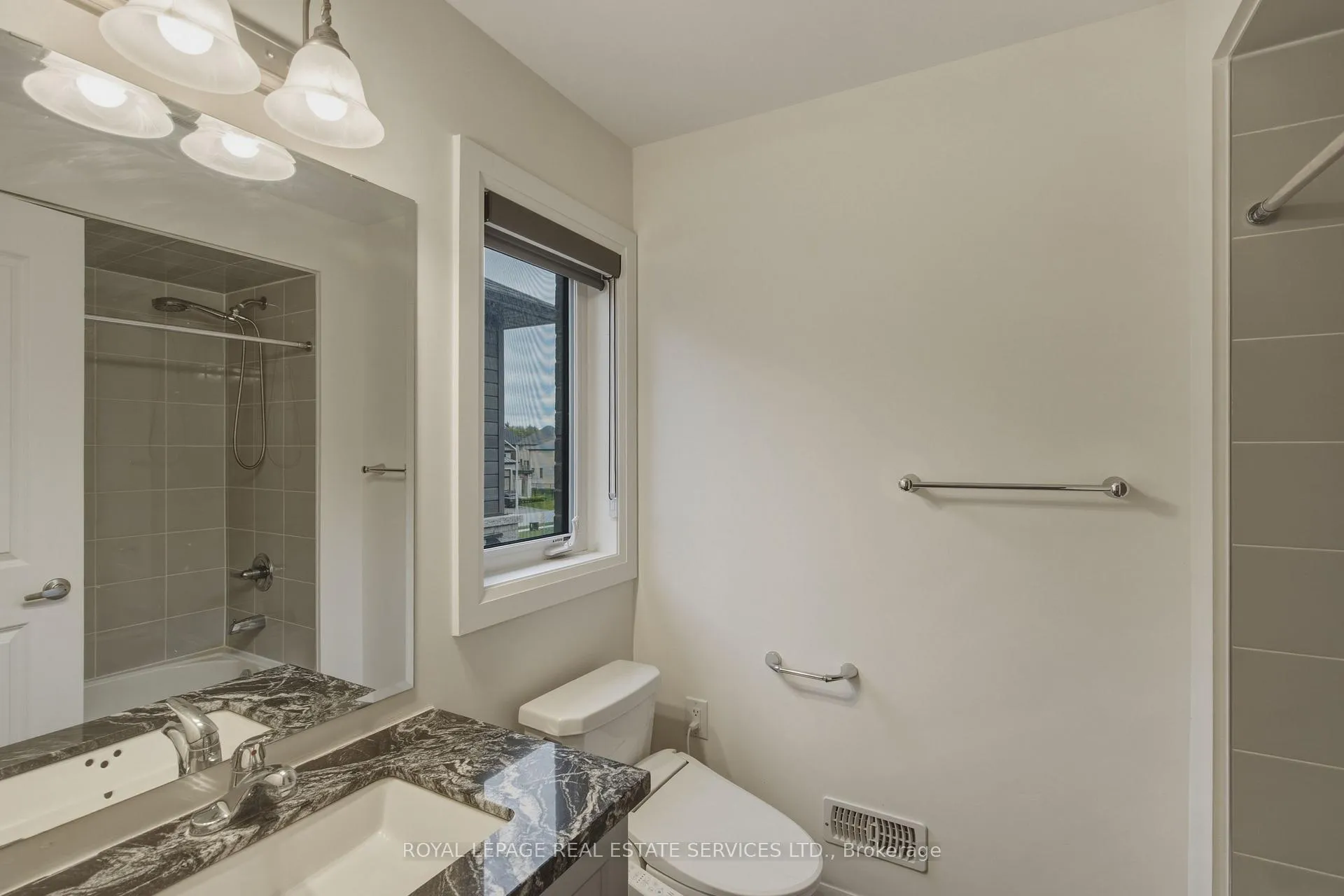 Photo 27 of 197 Whittington Drive, Hamilton, Meadowlands — HOMEH