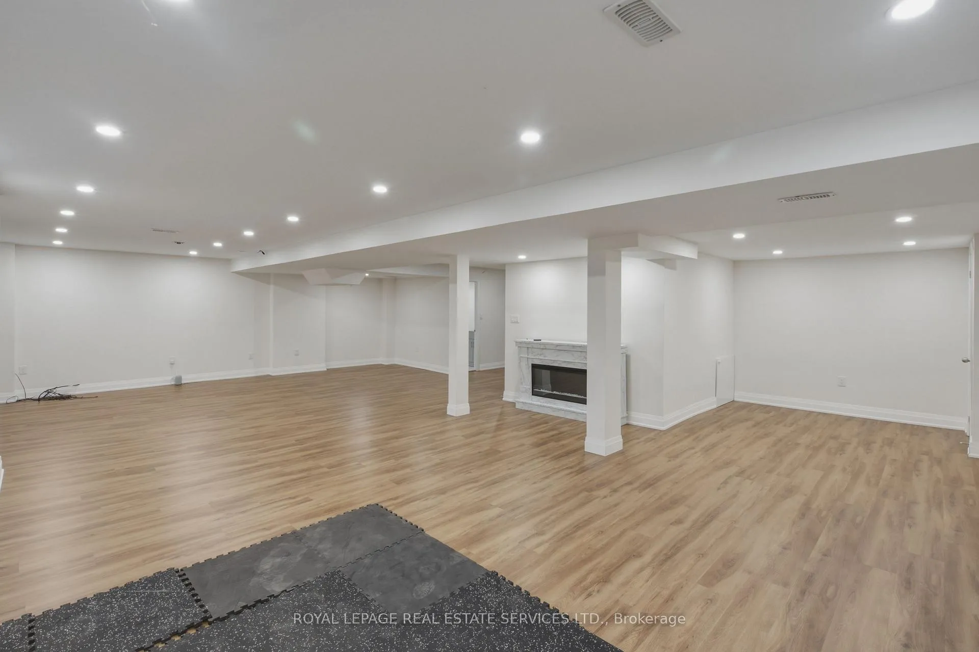 Photo 34 of 197 Whittington Drive, Hamilton, Meadowlands — HOMEH