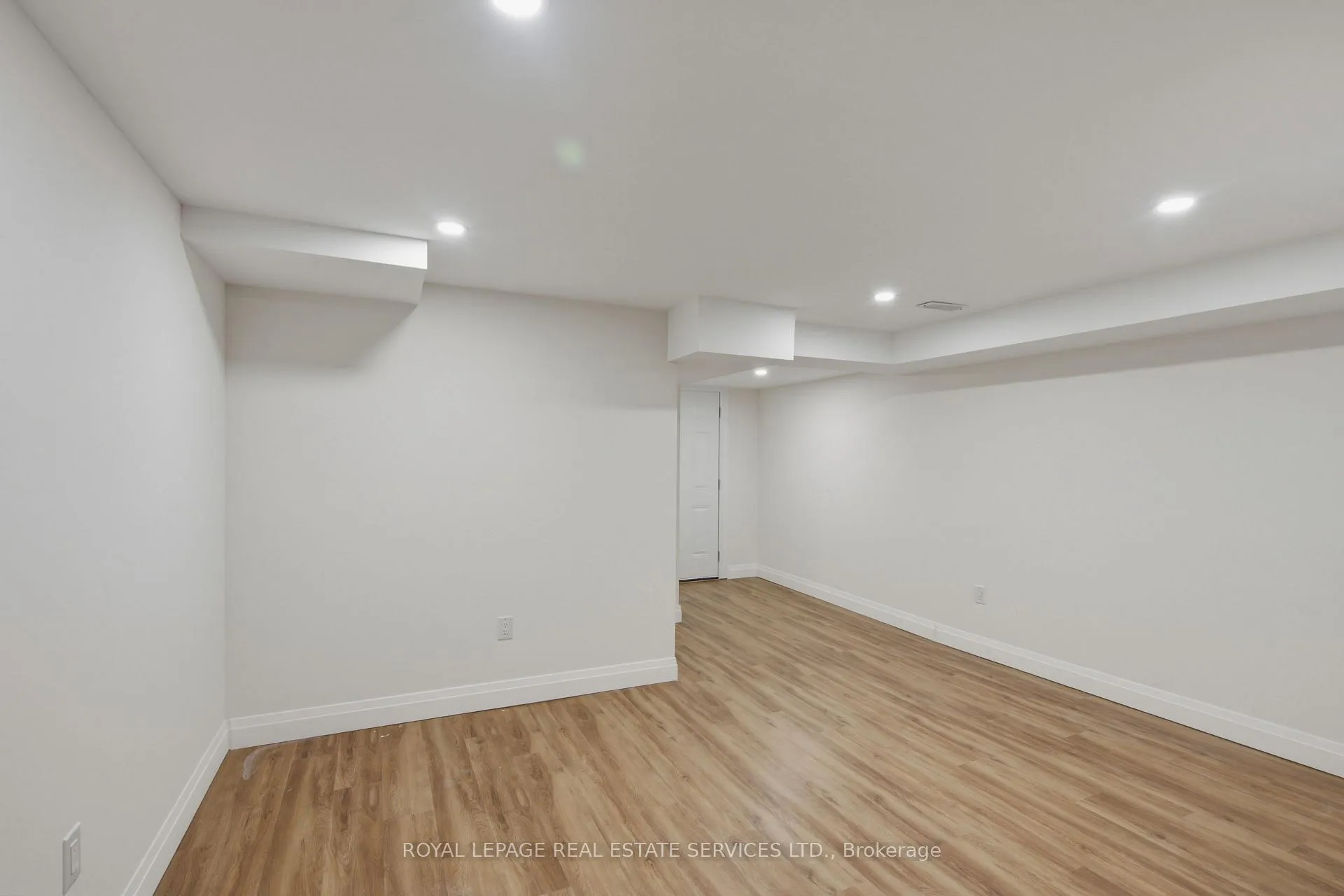Photo 36 of 197 Whittington Drive, Hamilton, Meadowlands — HOMEH