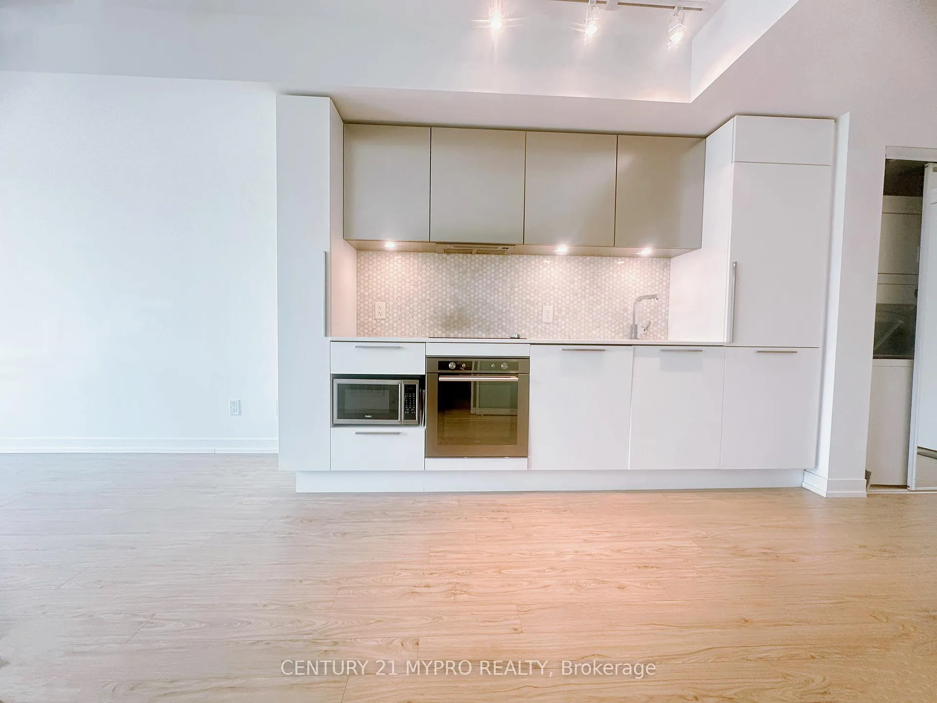 Photo 6 of Unit 1501, 85 Wood Street, Toronto, Church-Yonge Corridor — HOMEH