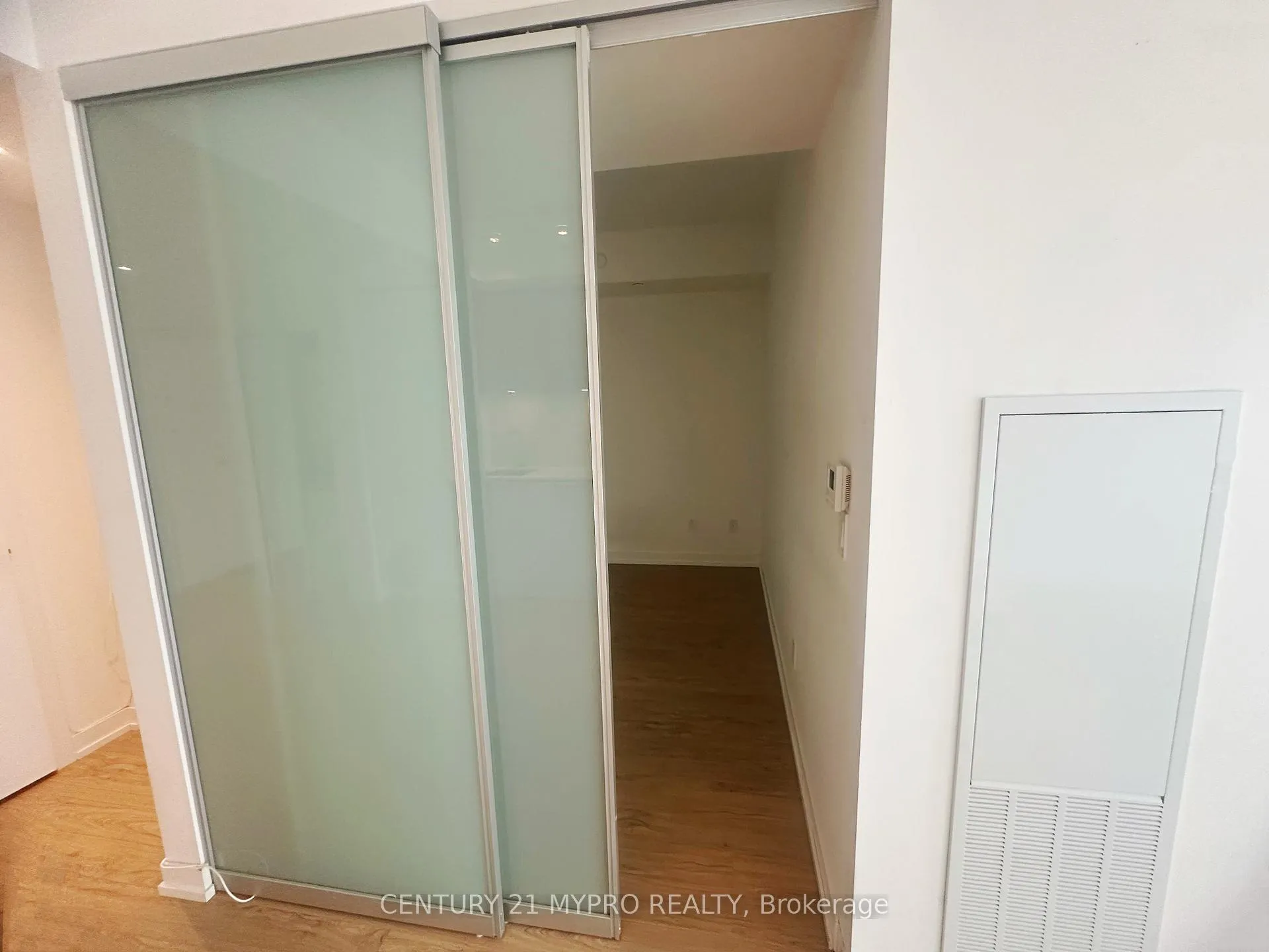Photo 8 of Unit 1501, 85 Wood Street, Toronto, Church-Yonge Corridor — HOMEH