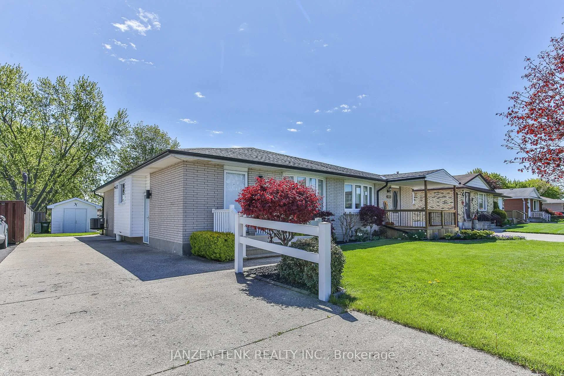 Photo 2 of 197 Highview Drive, St. Thomas — HOMEH