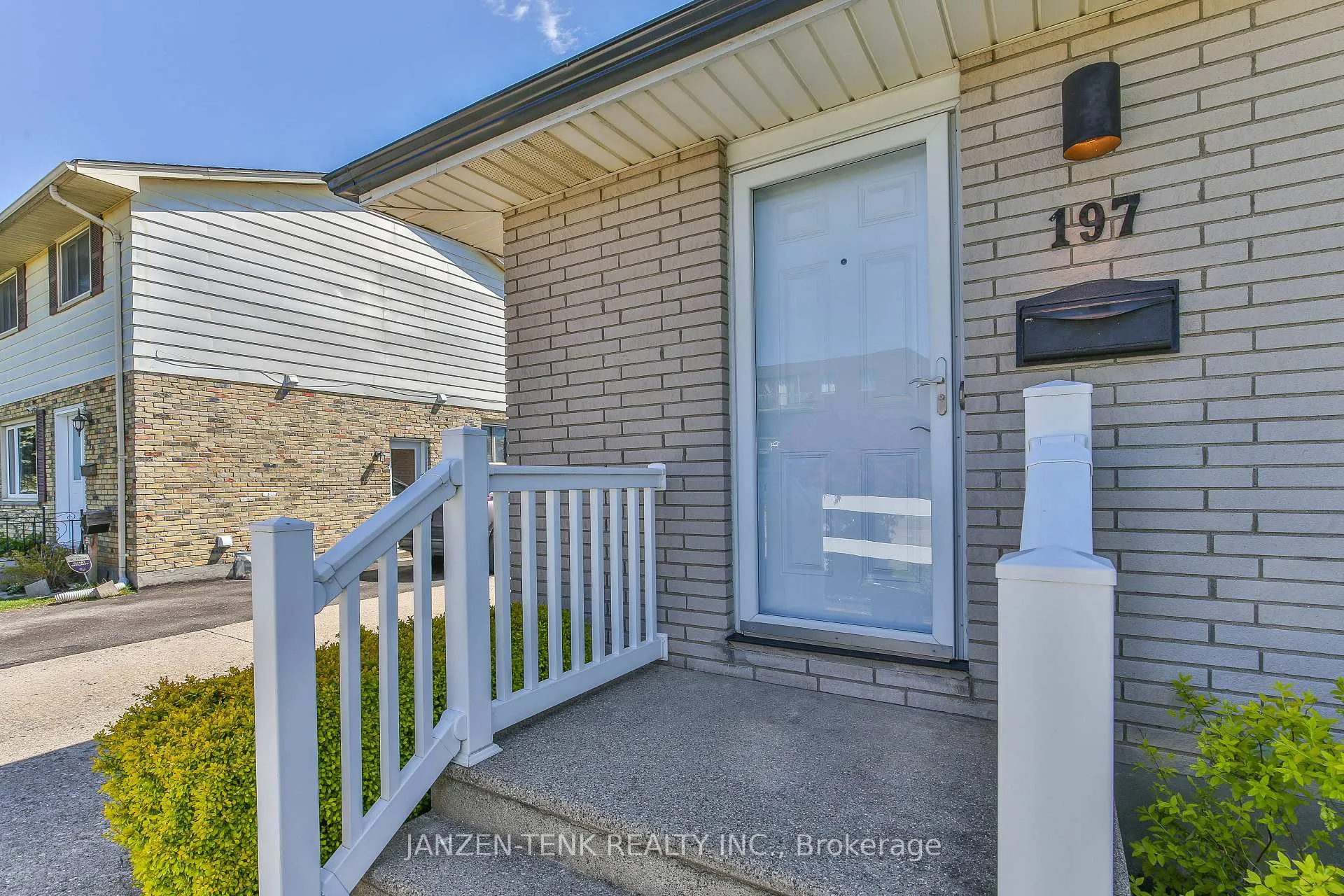 Photo 5 of 197 Highview Drive, St. Thomas — HOMEH