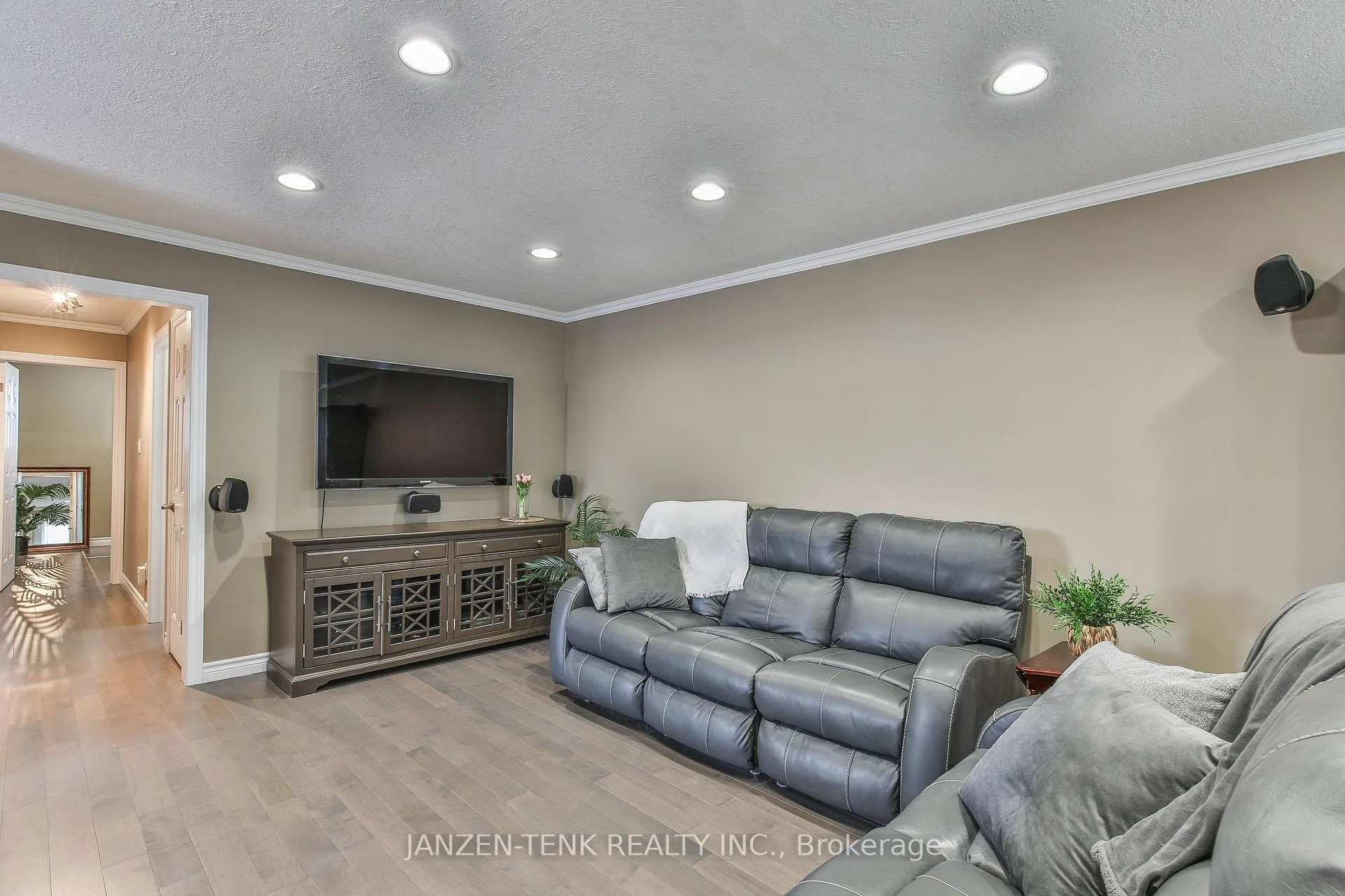 Photo 7 of 197 Highview Drive, St. Thomas — HOMEH