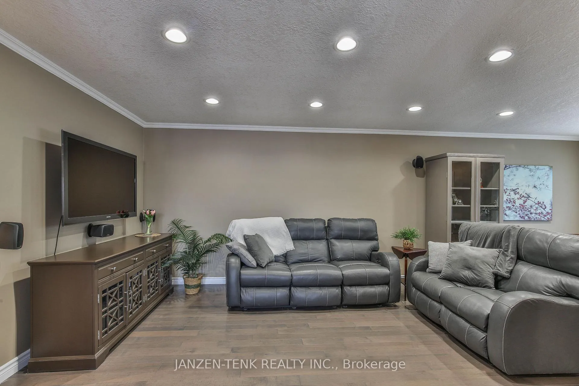 Photo 9 of 197 Highview Drive, St. Thomas — HOMEH
