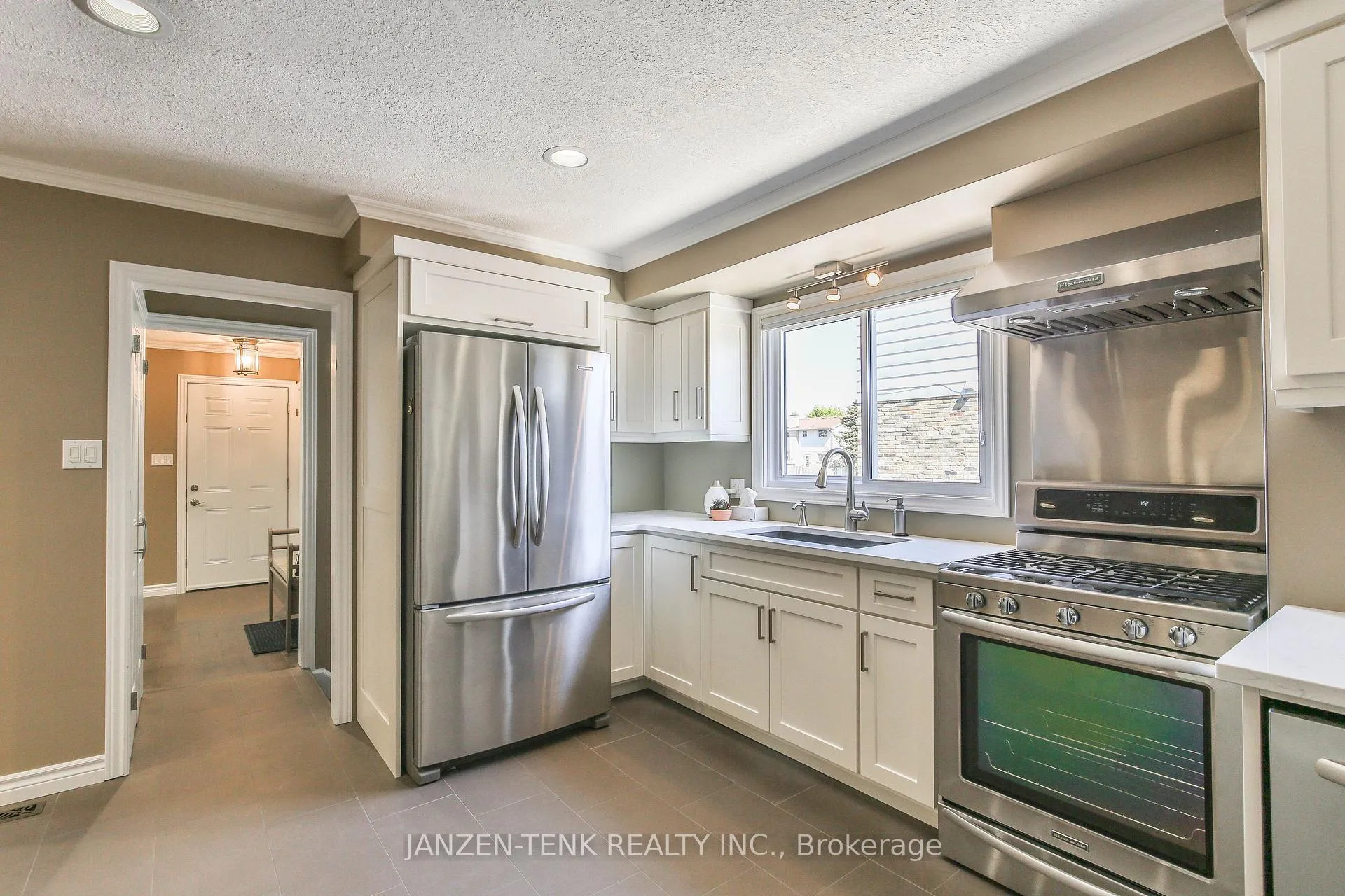 Photo 16 of 197 Highview Drive, St. Thomas — HOMEH