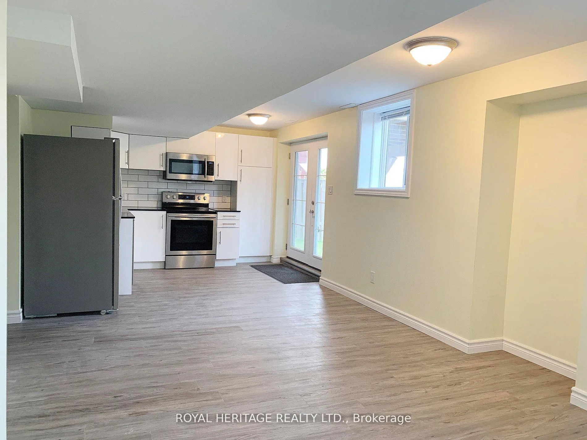 Photo 6 of 1628 Spencely Drive, Oshawa, Taunton — HOMEH