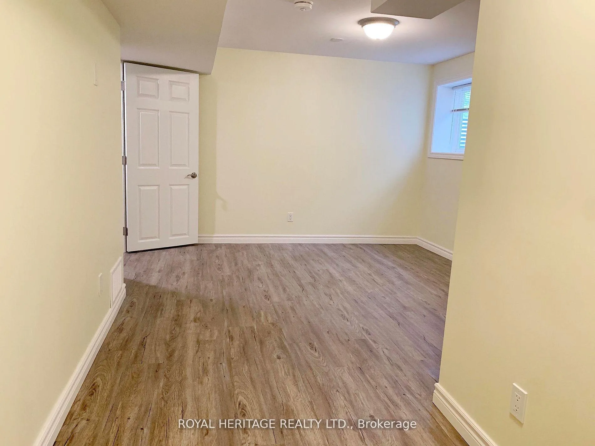 Photo 9 of 1628 Spencely Drive, Oshawa, Taunton — HOMEH