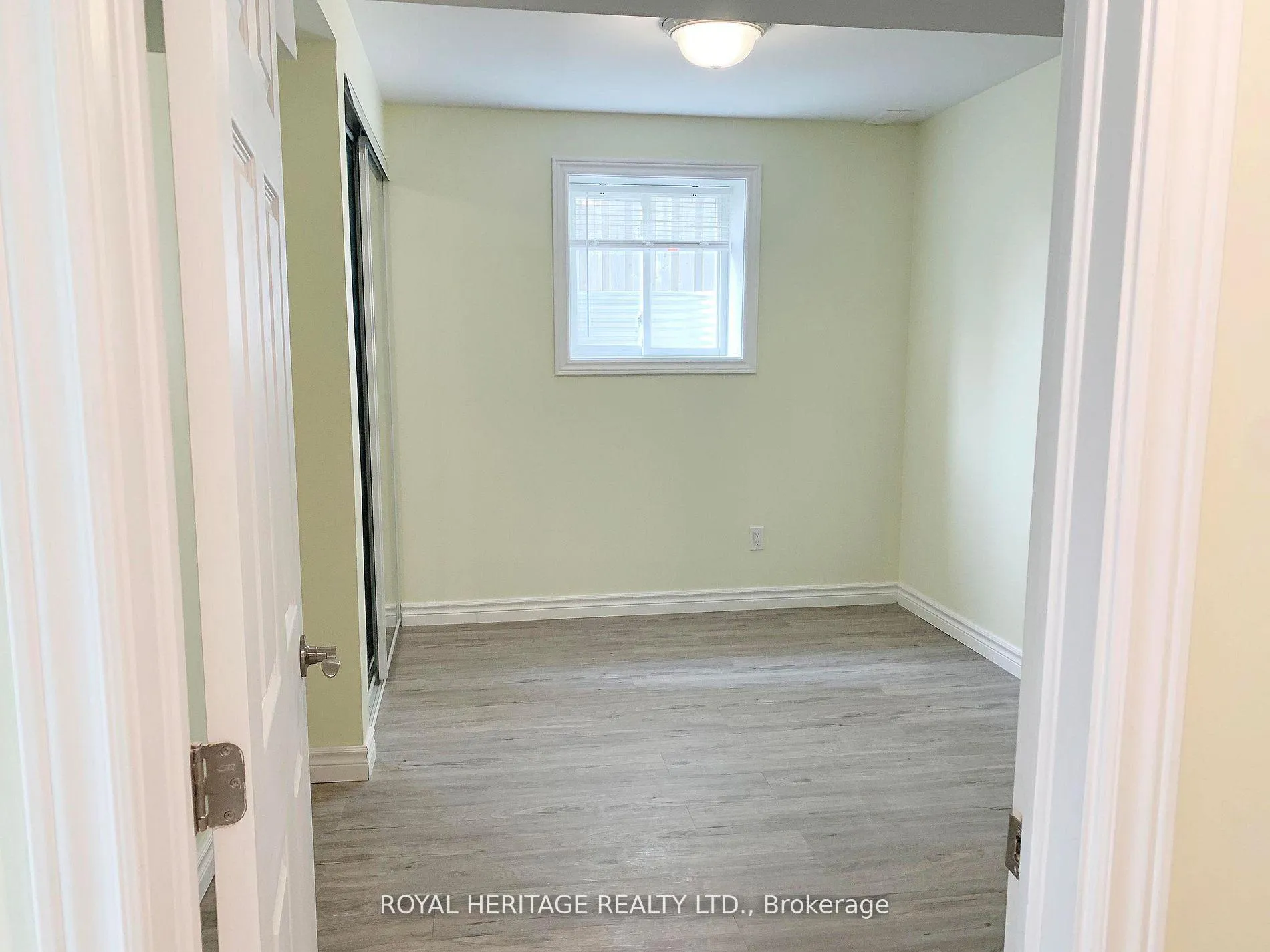 Photo 15 of 1628 Spencely Drive, Oshawa, Taunton — HOMEH