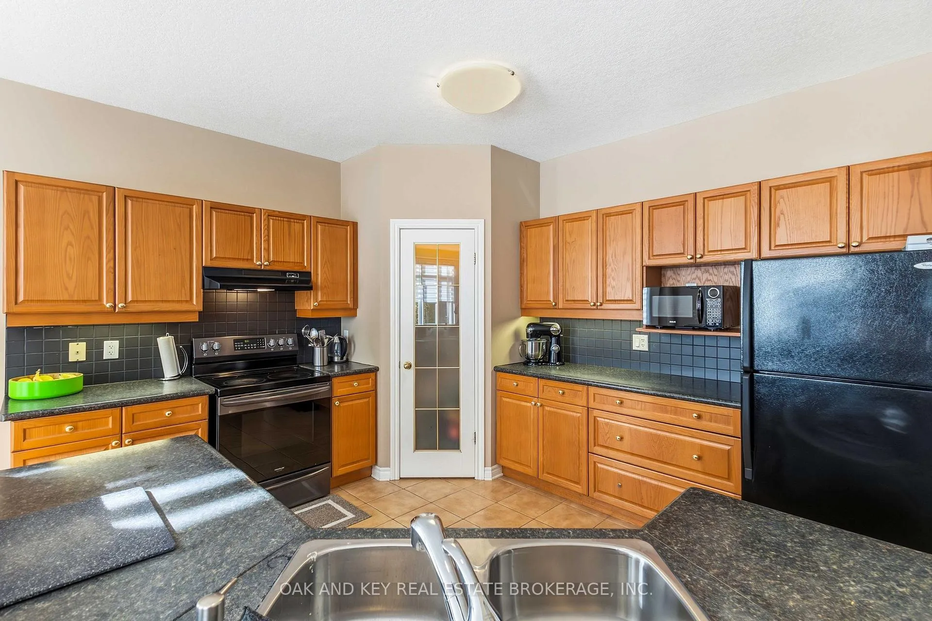 Photo 13 of 2180 Lilac Avenue, London, South K — HOMEH