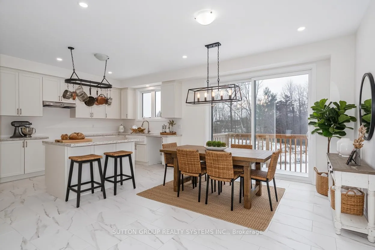 Photo 3 of 176 Roseanne Circle, Wasaga Beach — HOMEH