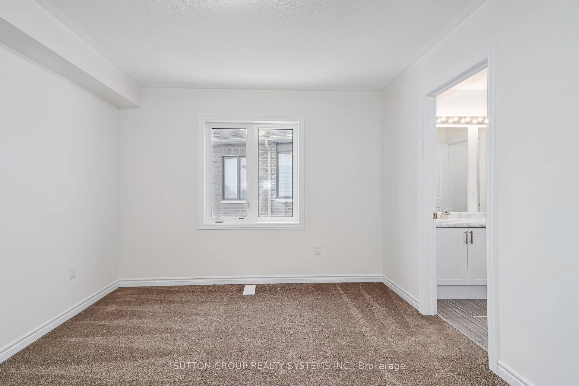 Photo 22 of 176 Roseanne Circle, Wasaga Beach — HOMEH