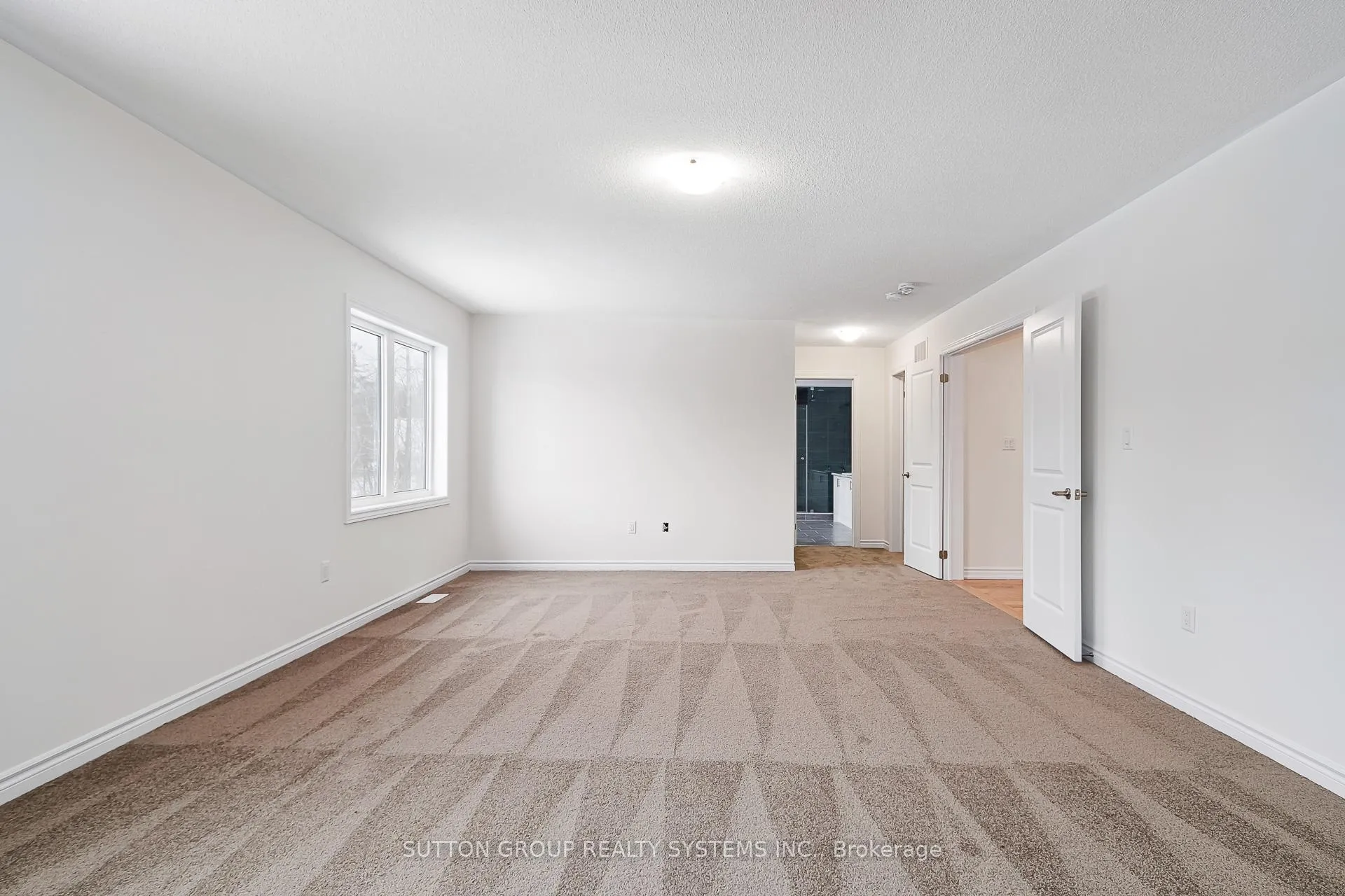 Photo 26 of 176 Roseanne Circle, Wasaga Beach — HOMEH