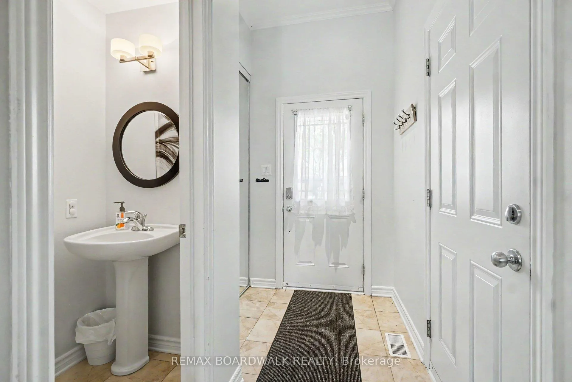 Photo 3 of 146 Marrissa Avenue, Ottawa, Beacon Hill South — HOMEH