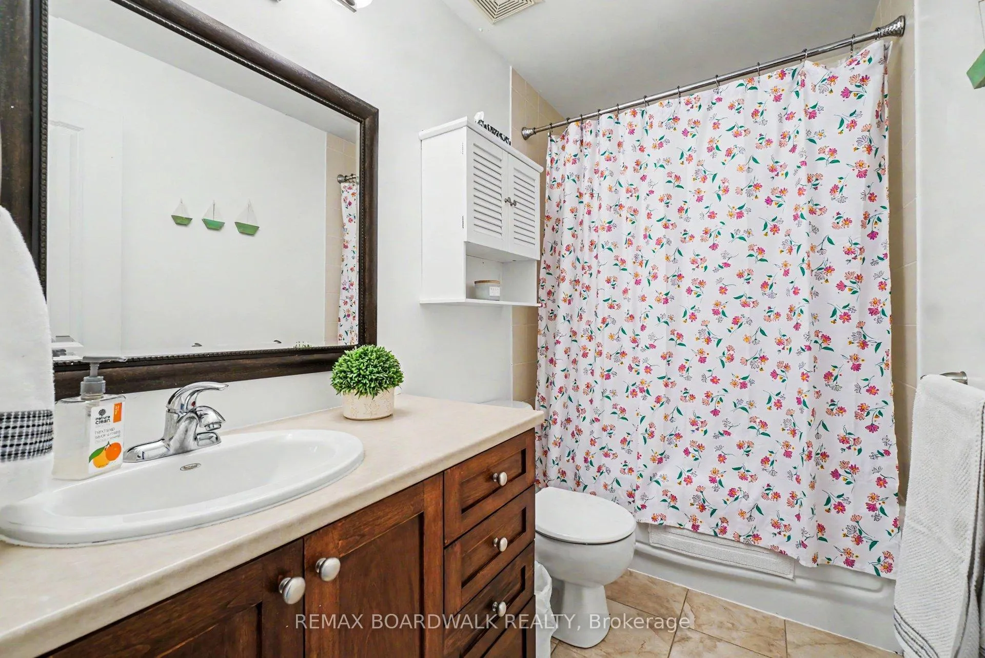 Photo 24 of 146 Marrissa Avenue, Ottawa, Beacon Hill South — HOMEH
