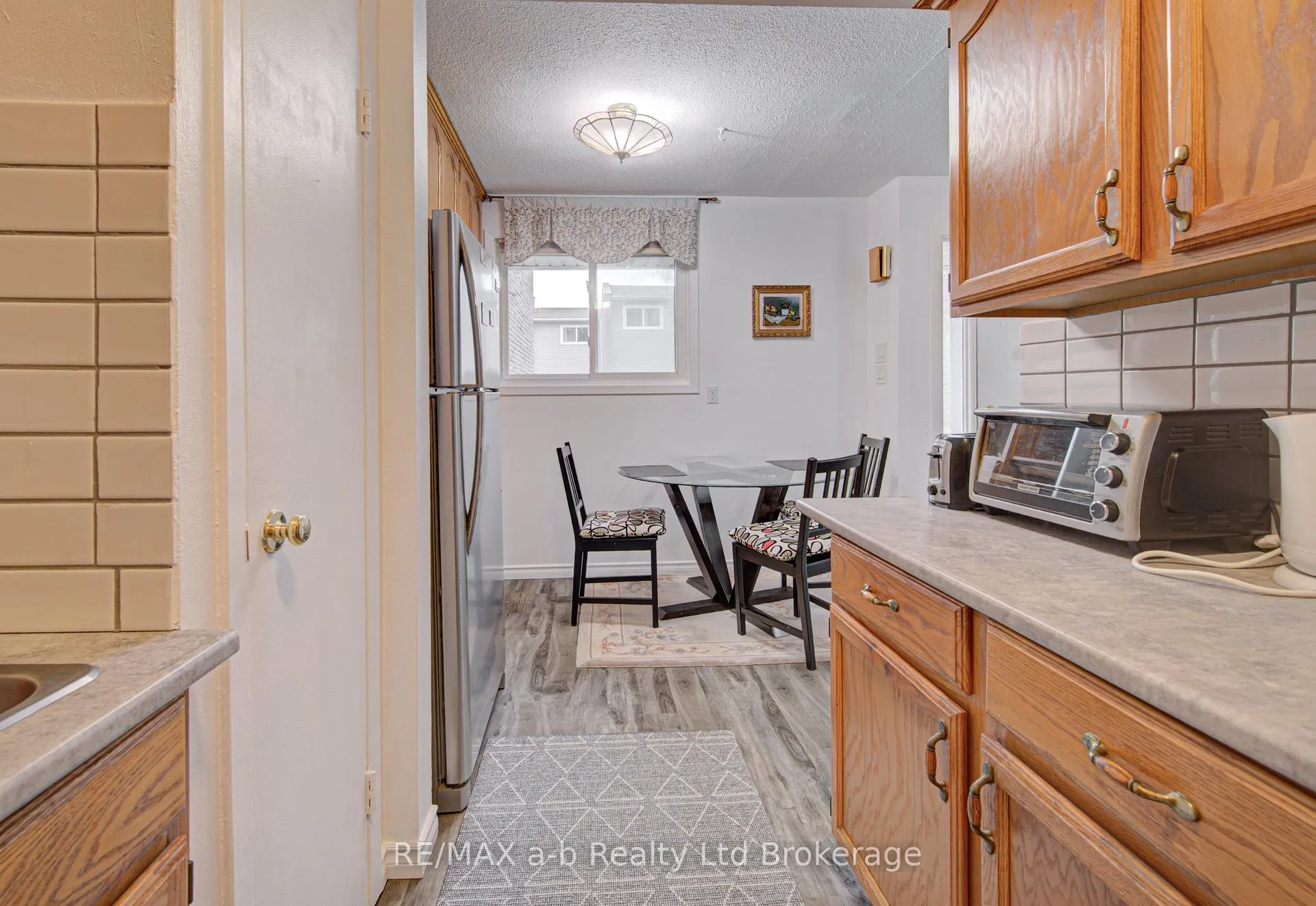 Photo 8 of Unit 18, 224F Harvard Place, Waterloo, Lincoln Village — HOMEH