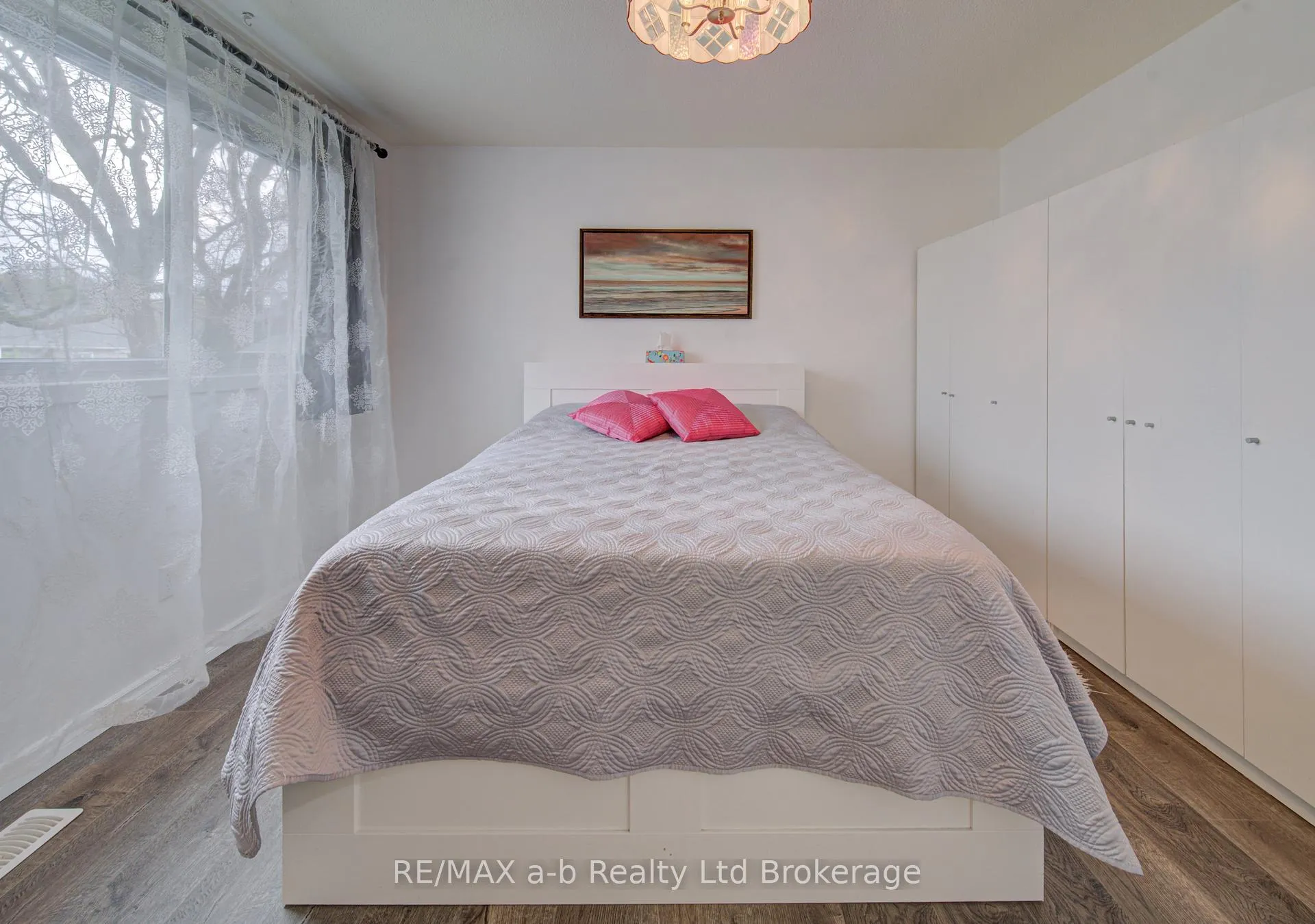 Photo 19 of Unit 18, 224F Harvard Place, Waterloo, Lincoln Village — HOMEH