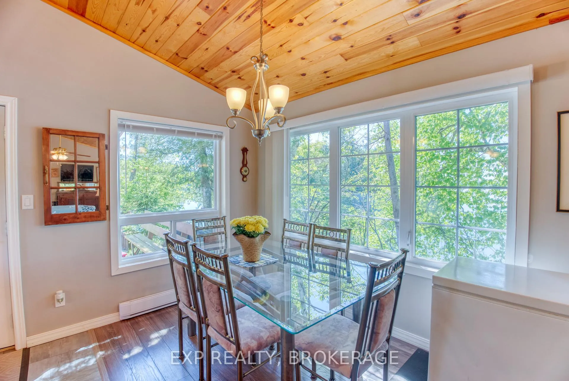 Photo 5 of 832 Sharbot Lake, Frontenac, Frontenac Centre — HOMEH