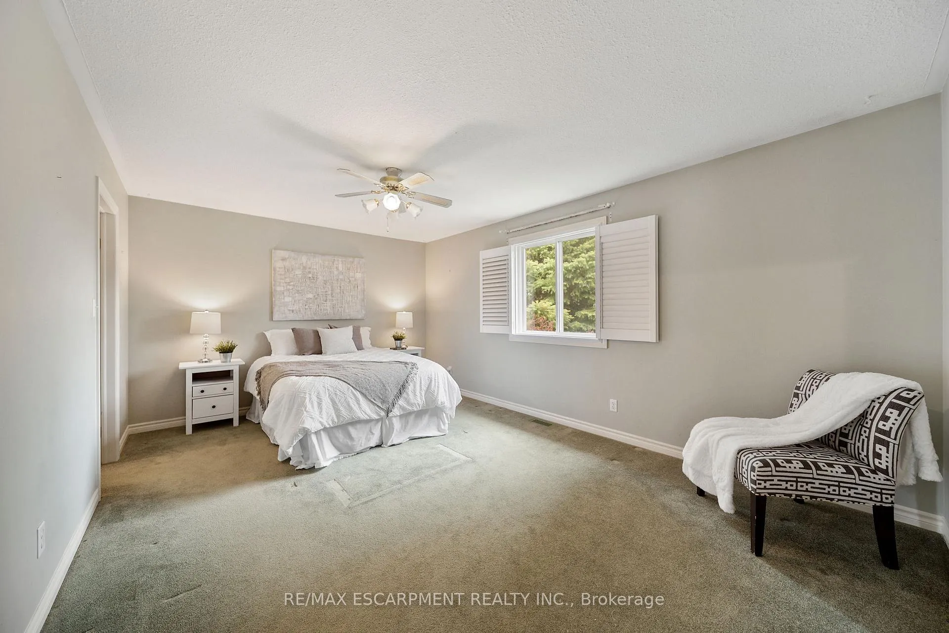 Photo 15 of 16 Macpherson Drive, Brant, Paris — HOMEH