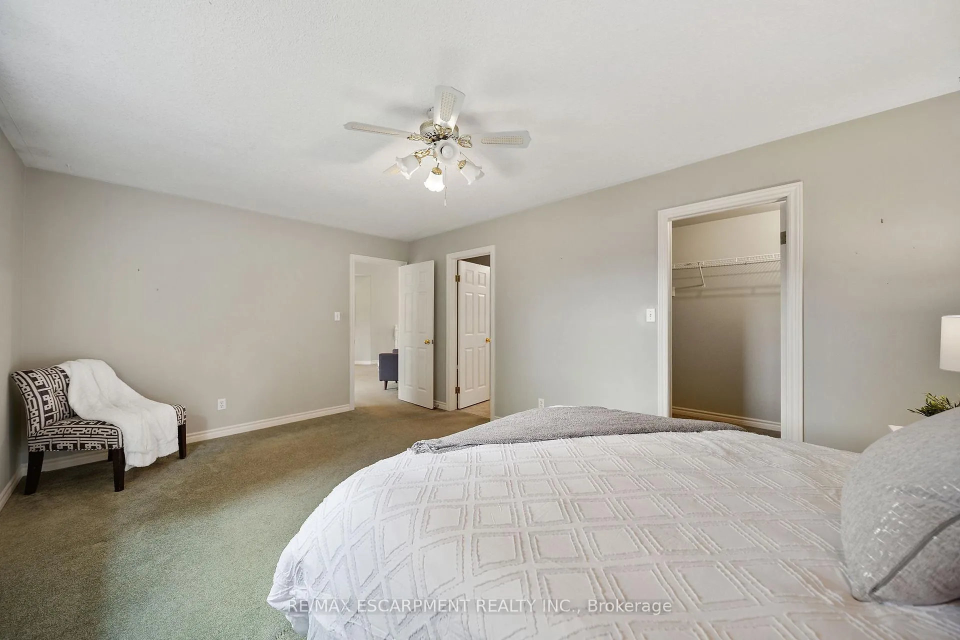 Photo 18 of 16 Macpherson Drive, Brant, Paris — HOMEH