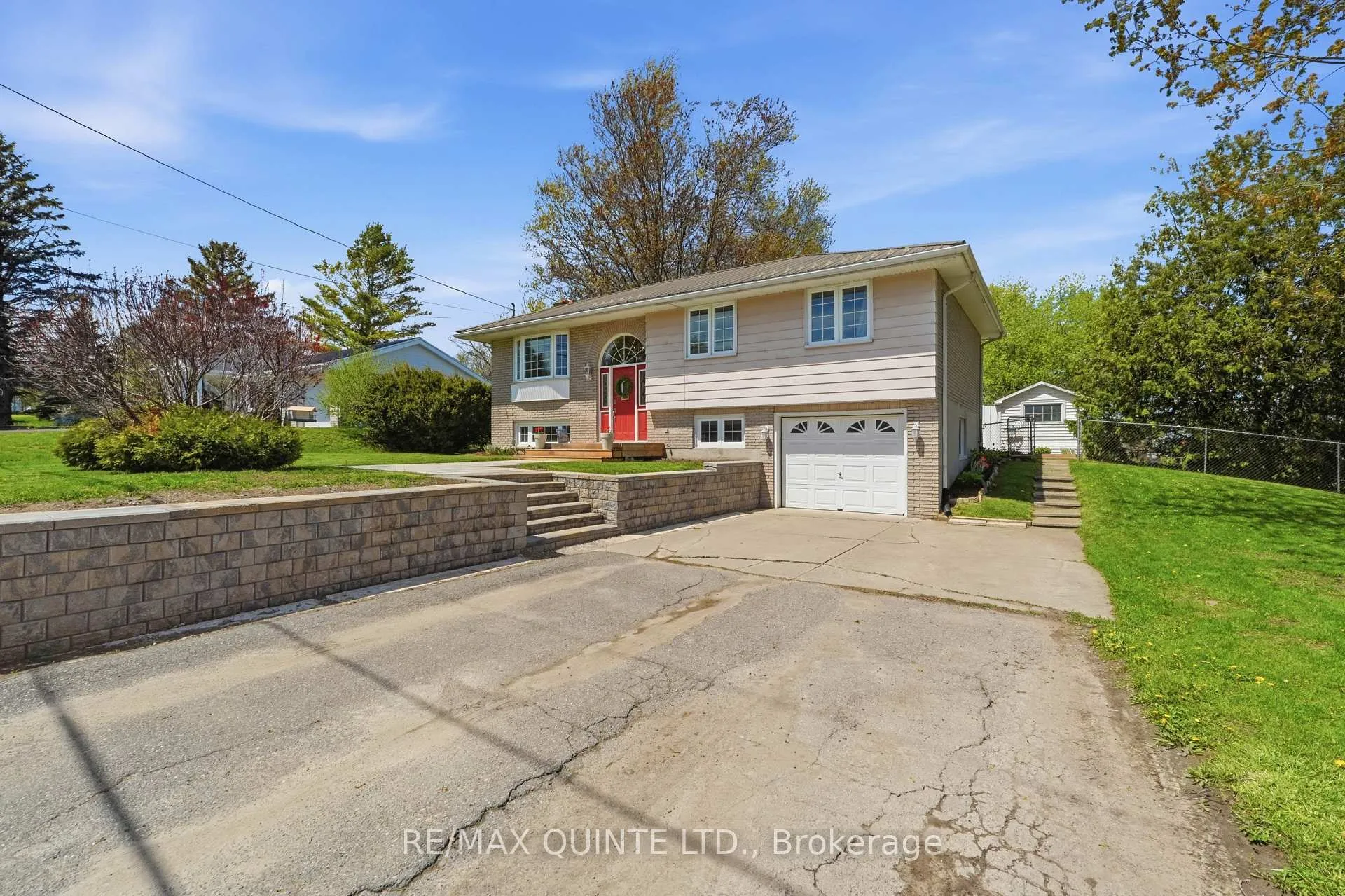 Photo 1 of 565 Lester Road, Quinte West, Sidney Ward — HOMEH