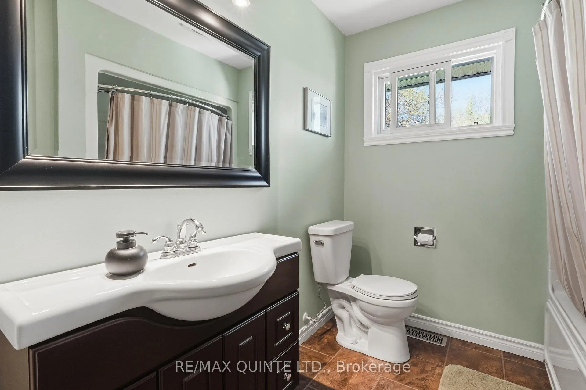 Photo 24 of 565 Lester Road, Quinte West, Sidney Ward — HOMEH