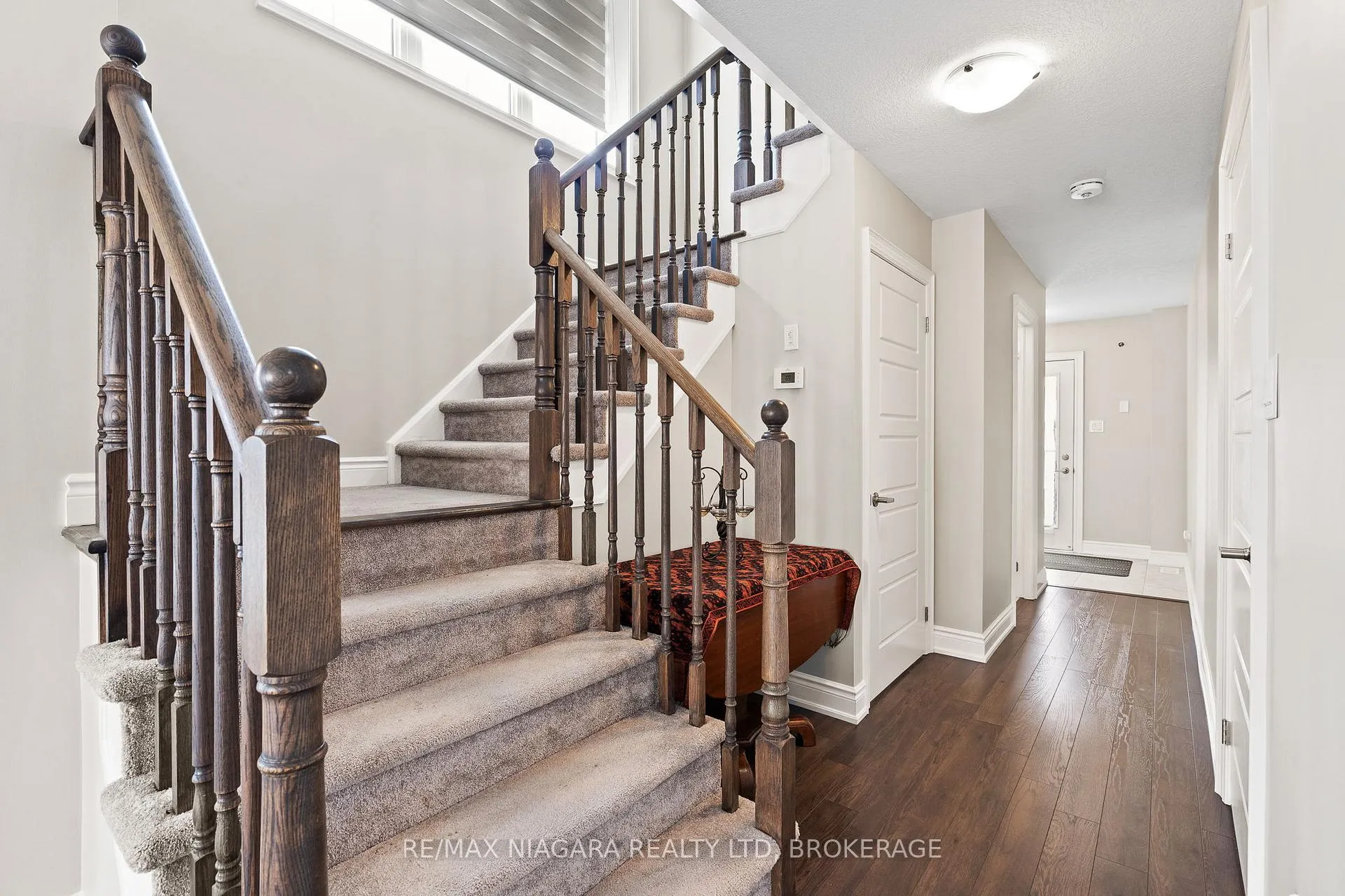 Photo 17 of 7782 Dockweed Drive, Niagara Falls, Brown — HOMEH