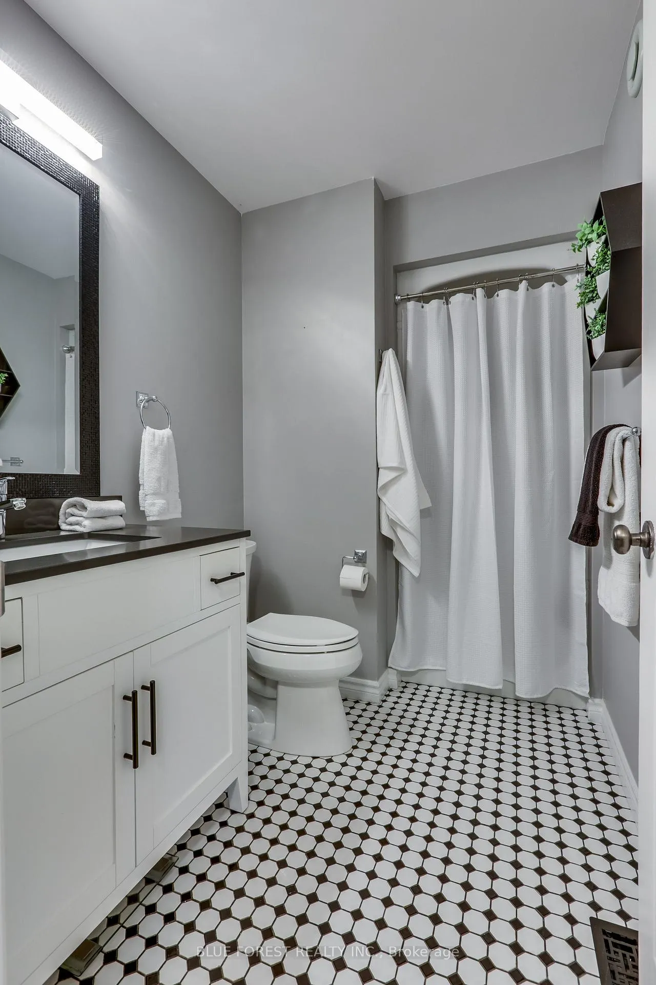 Photo 24 of 179 Forest Grove Crescent, Thames Centre, Dorchester — HOMEH