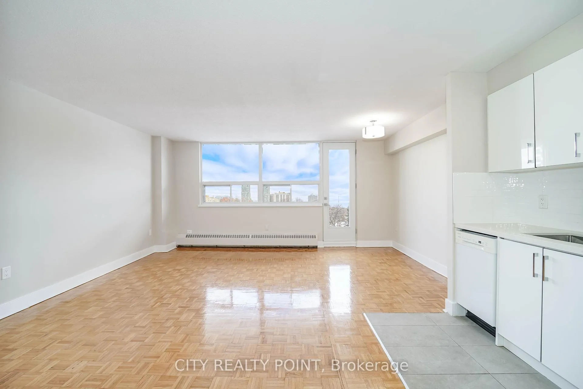 Photo 2 of Unit 504, 1500 Bathurst Street, Toronto, Humewood-Cedarvale — HOMEH