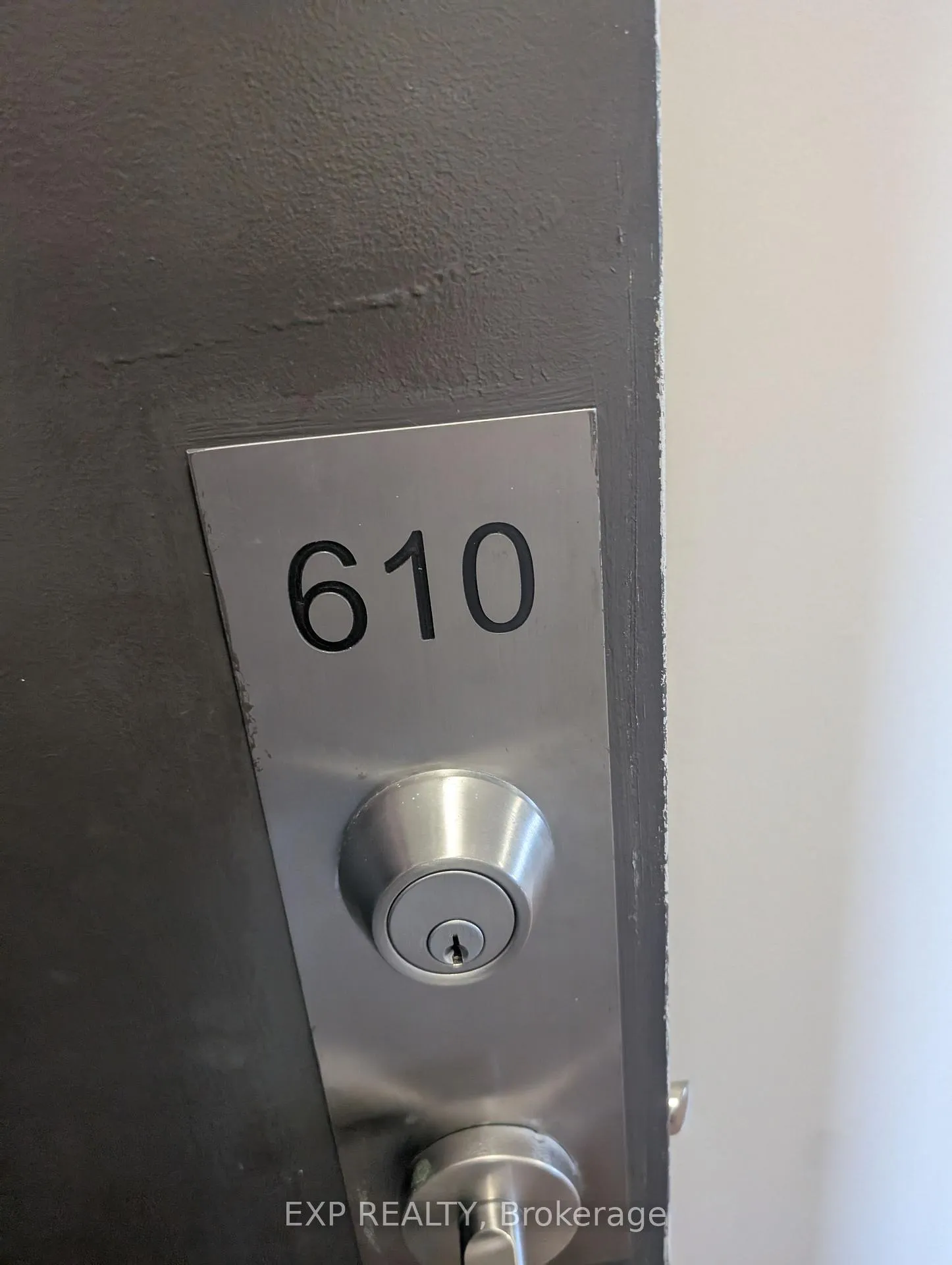 Photo 11 of Unit 610, 981 Gulf Place, Ottawa, Carson Meadows — HOMEH