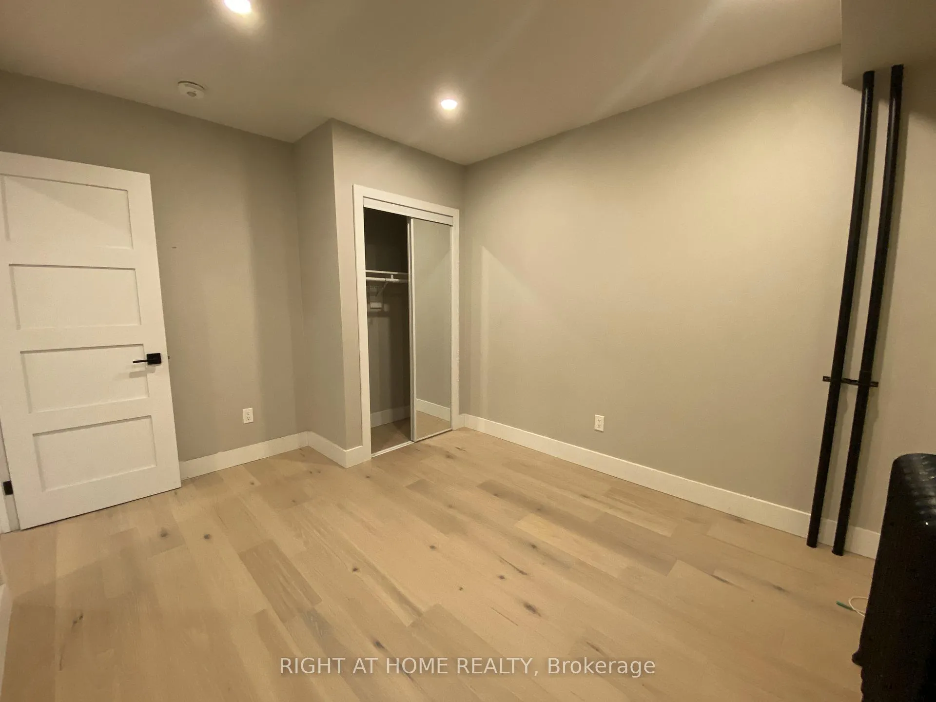 Photo 4 of Unit 1, 363 Parkside Drive, Toronto, High Park-Swansea — HOMEH