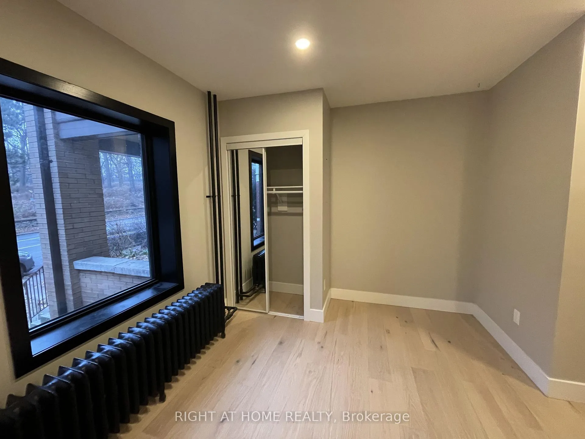 Photo 7 of Unit 1, 363 Parkside Drive, Toronto, High Park-Swansea — HOMEH