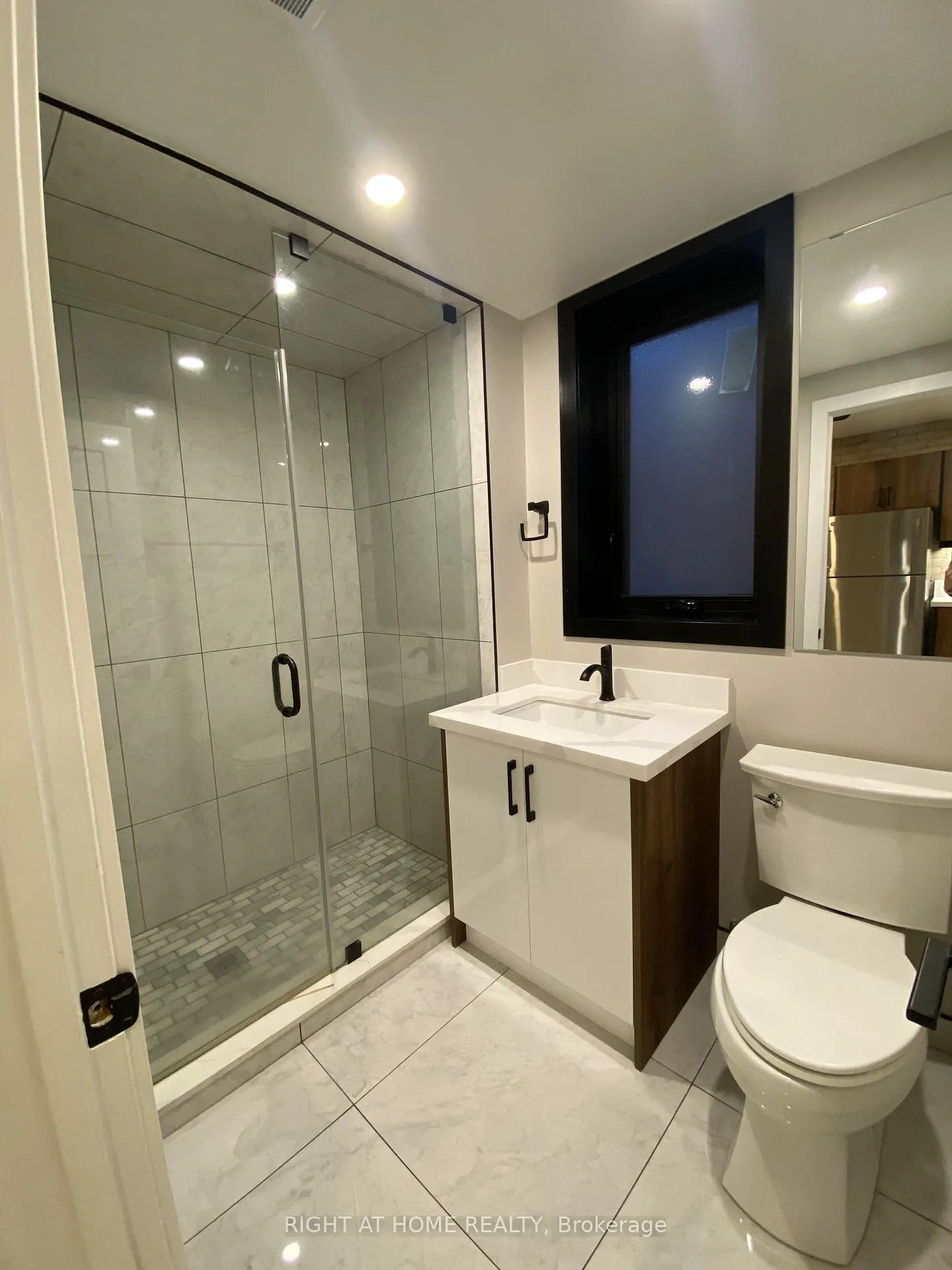 Photo 8 of Unit 1, 363 Parkside Drive, Toronto, High Park-Swansea — HOMEH