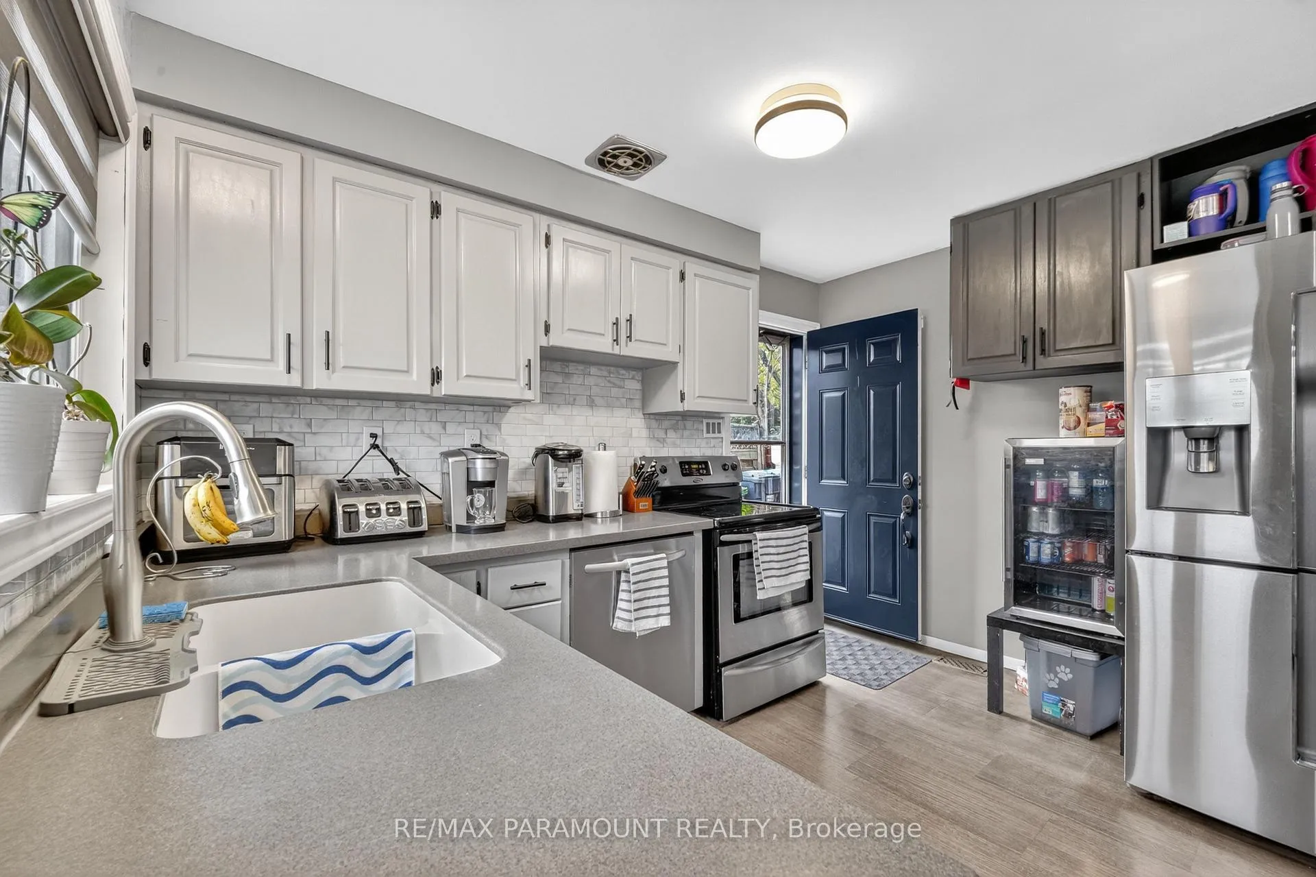 Photo 15 of 250 Avondale Boulevard, Brampton, Avondale — HOMEH