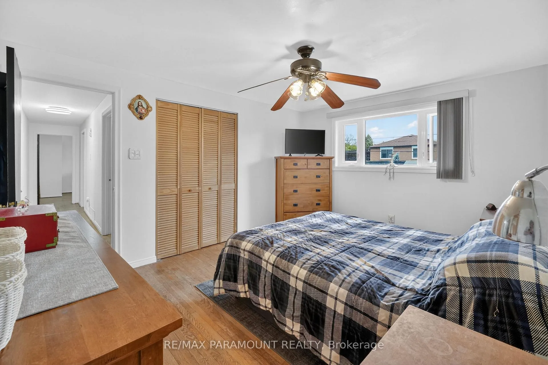 Photo 20 of 250 Avondale Boulevard, Brampton, Avondale — HOMEH