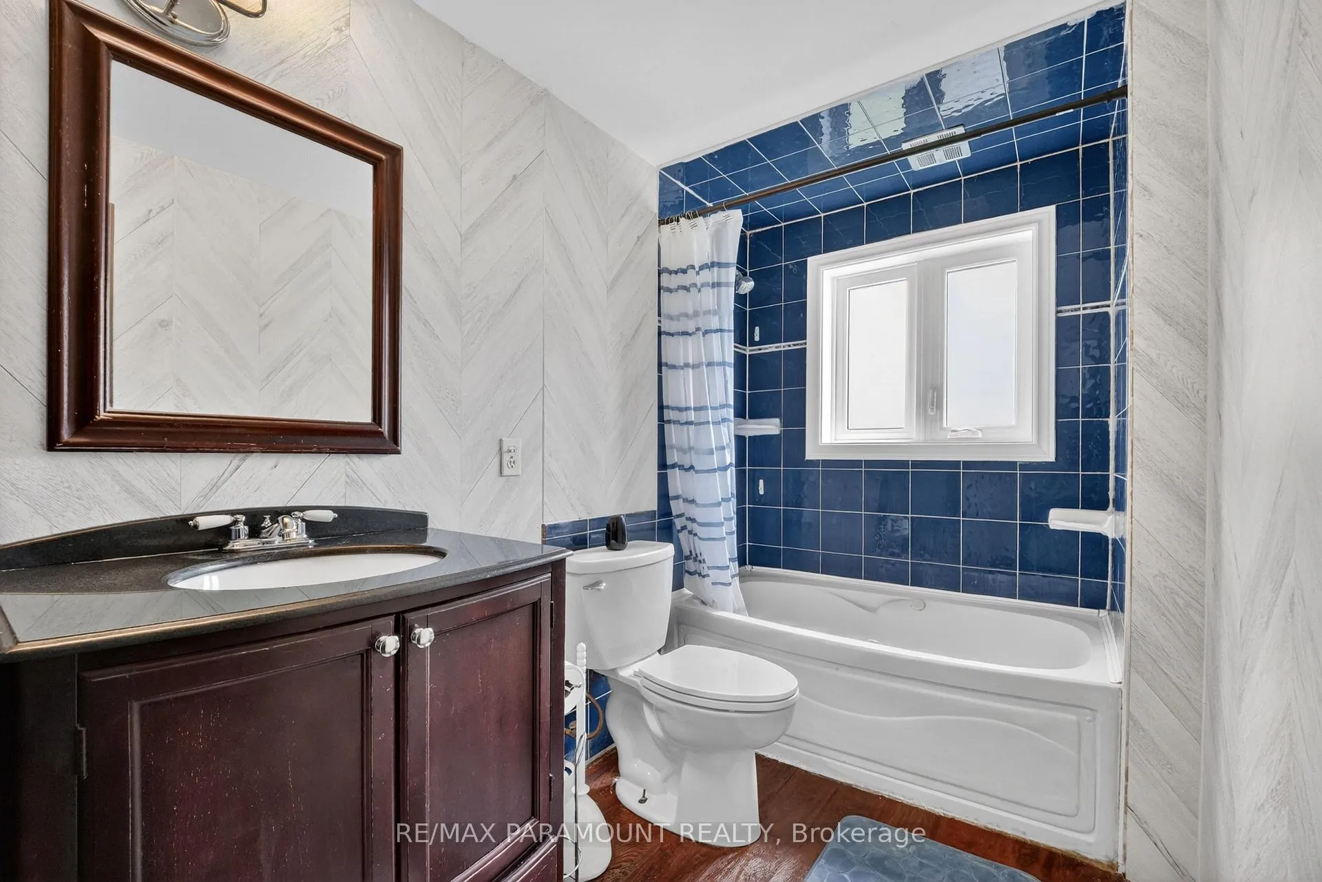 Photo 23 of 250 Avondale Boulevard, Brampton, Avondale — HOMEH