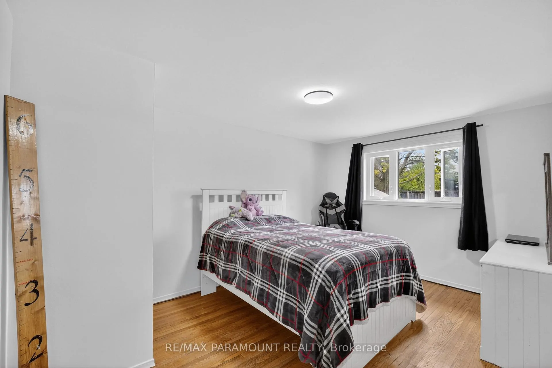 Photo 25 of 250 Avondale Boulevard, Brampton, Avondale — HOMEH