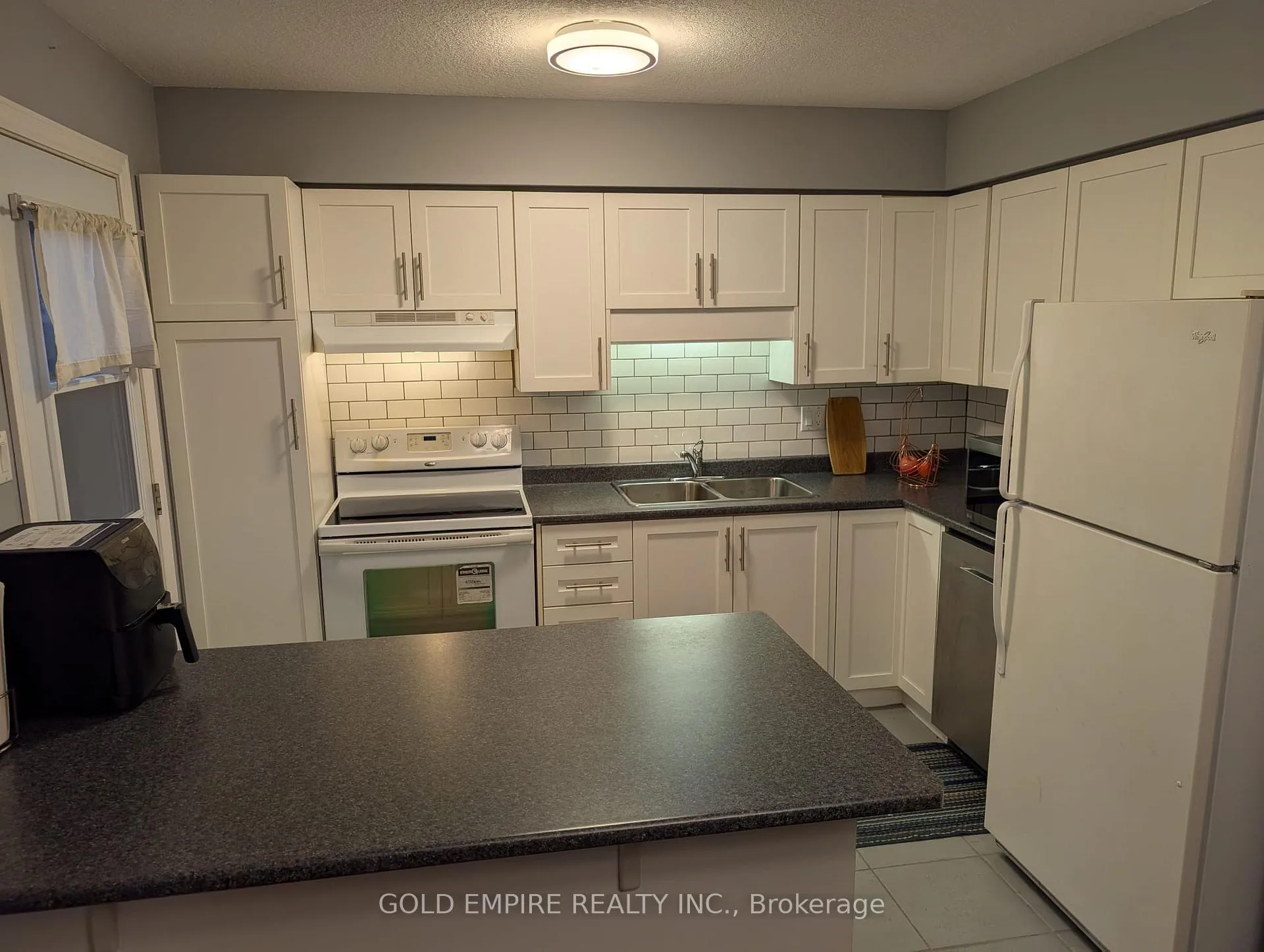 Photo 3 of Unit 40, 925 Lawson Road E, London, North I — HOMEH