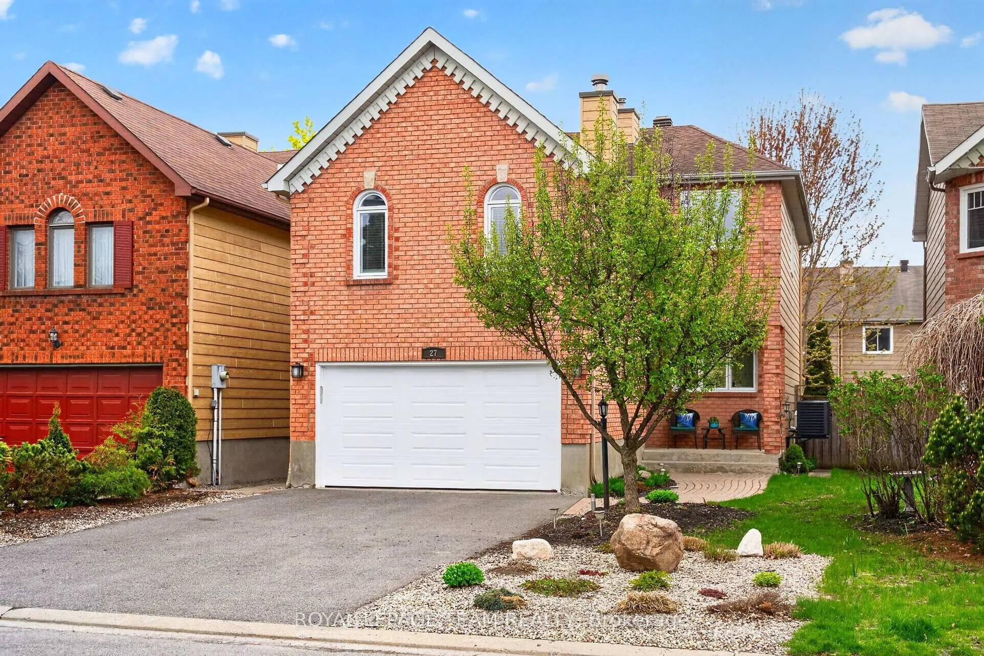 Photo 2 of 27 Inwood Drive, Ottawa, Kanata - Bridlewood — HOMEH